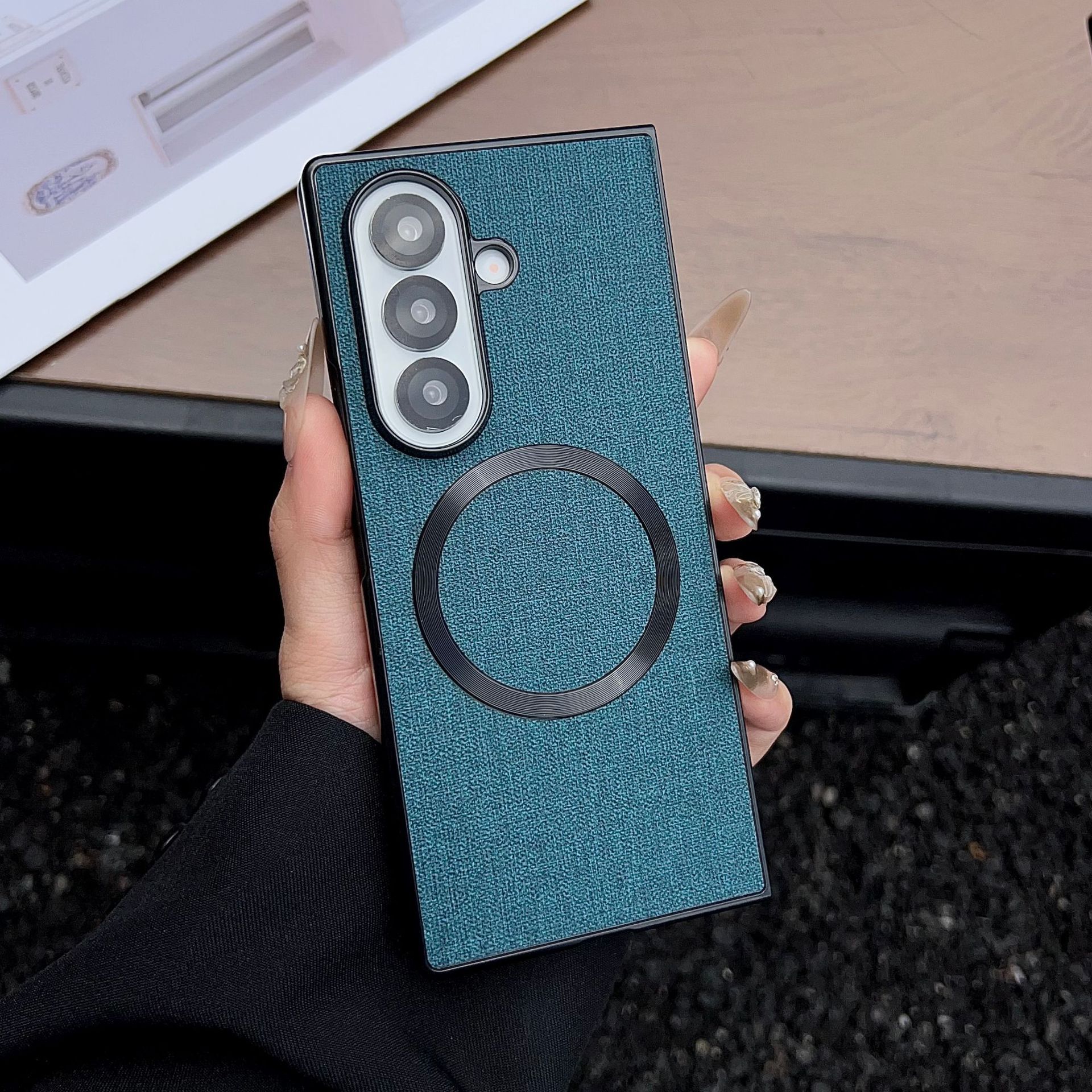 Compatible with Samsung Z Fold7/6 phone case, fabric texture, 5/4/3 foldable screen, wireless charging, magnetic attachment, Flip7 protective case