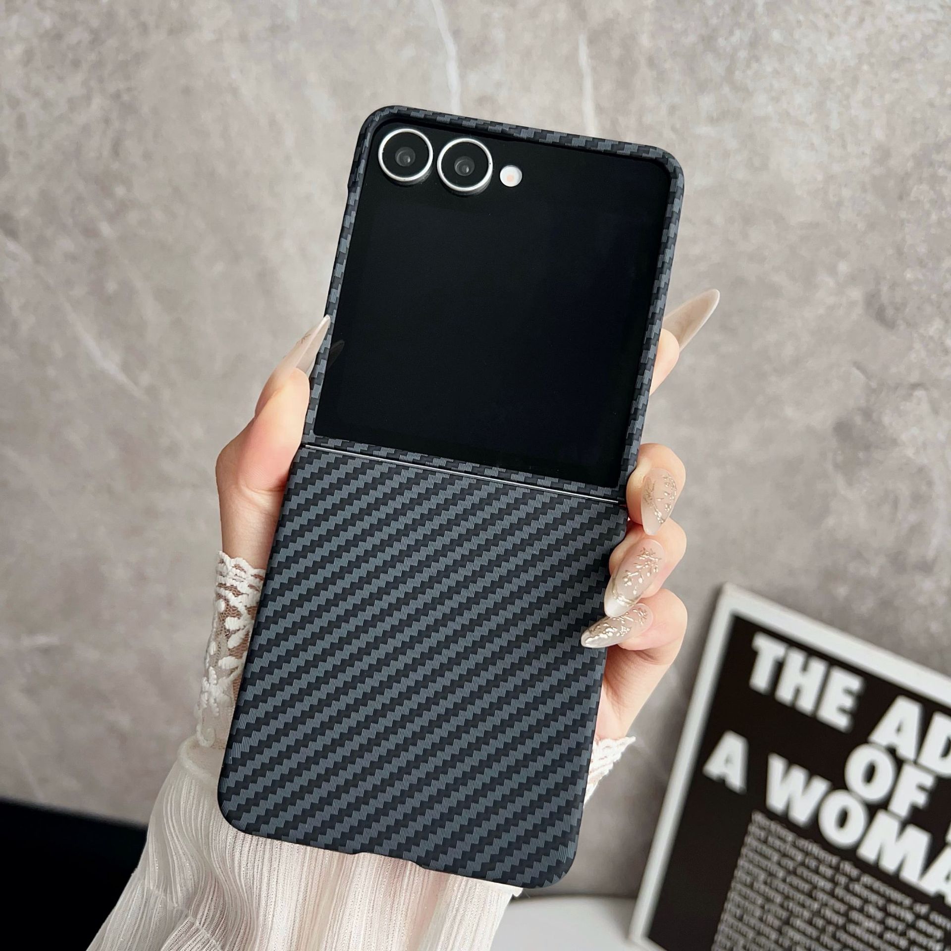 Compatible with Samsung ZFlip 8/7 phone case, built-in wireless charging, magnetic closure, 6/5 carbon fiber texture, 4/3 ultra-thin protective case