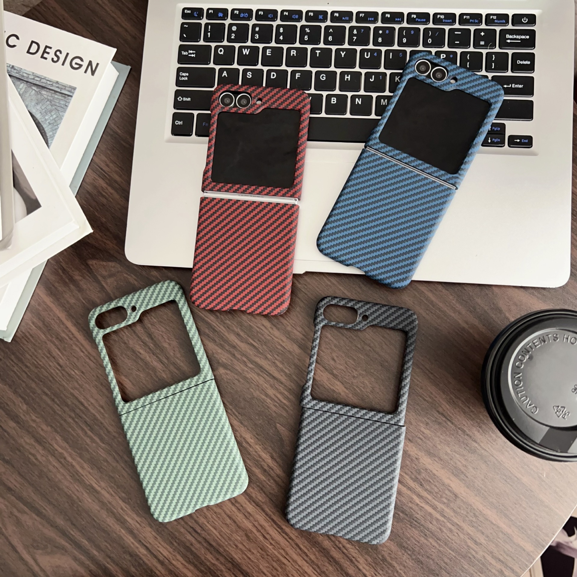Compatible with Samsung ZFlip 8/7 phone case, built-in wireless charging, magnetic closure, 6/5 carbon fiber texture, 4/3 ultra-thin protective case