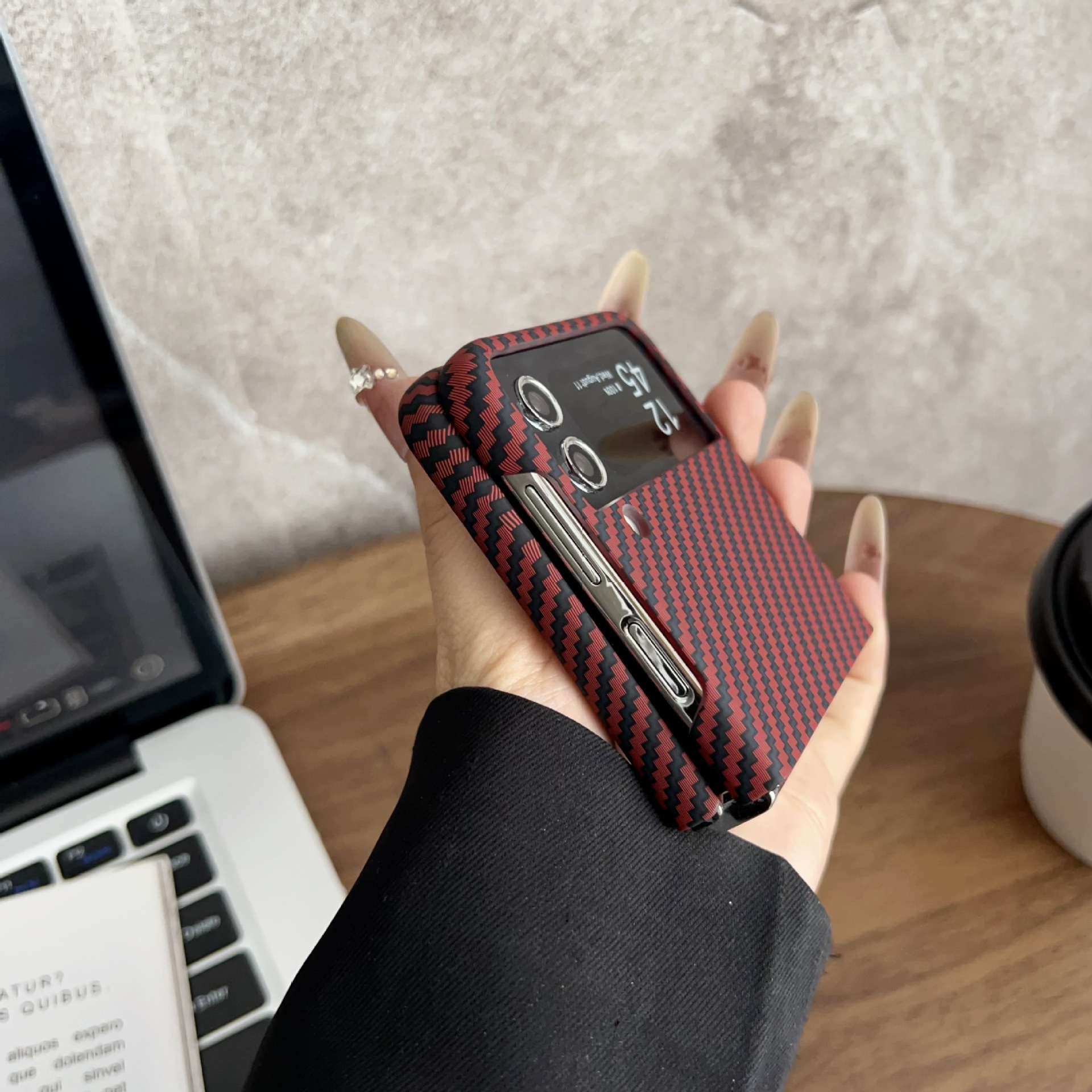 Compatible with Samsung ZFlip 8/7 phone case, built-in wireless charging, magnetic closure, 6/5 carbon fiber texture, 4/3 ultra-thin protective case