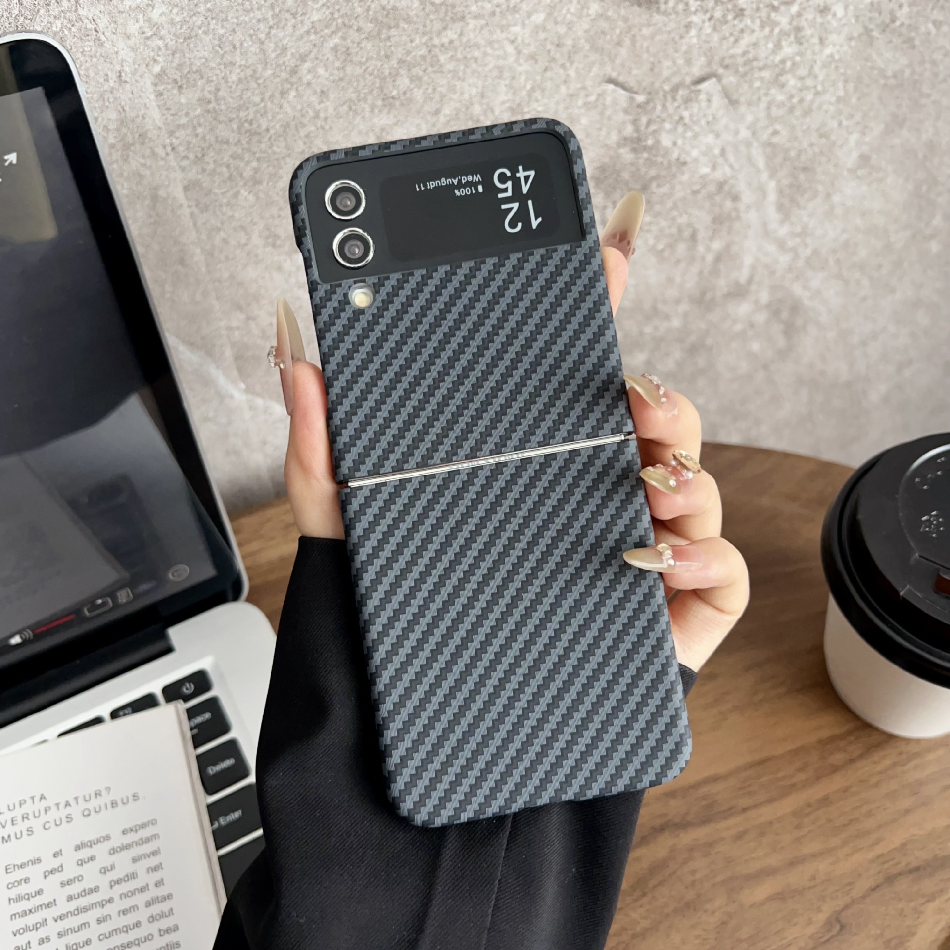 Compatible with Samsung ZFlip 8/7 phone case, built-in wireless charging, magnetic closure, 6/5 carbon fiber texture, 4/3 ultra-thin protective case