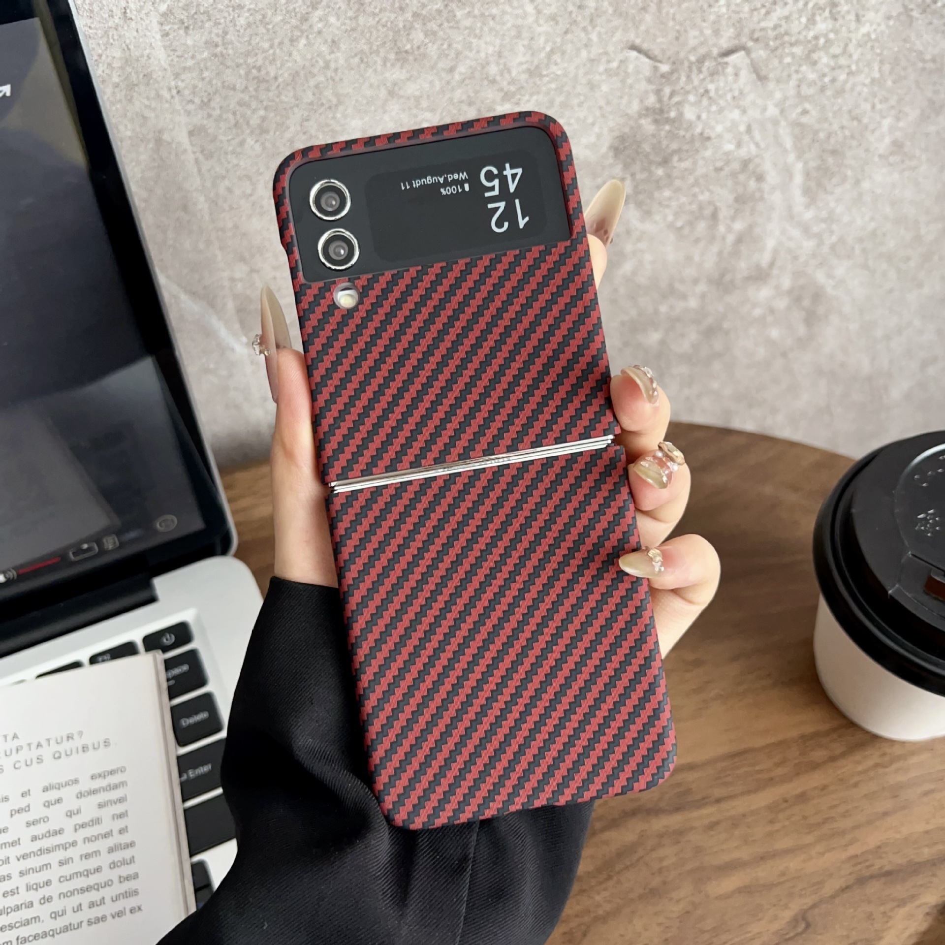 Compatible with Samsung ZFlip 8/7 phone case, built-in wireless charging, magnetic closure, 6/5 carbon fiber texture, 4/3 ultra-thin protective case