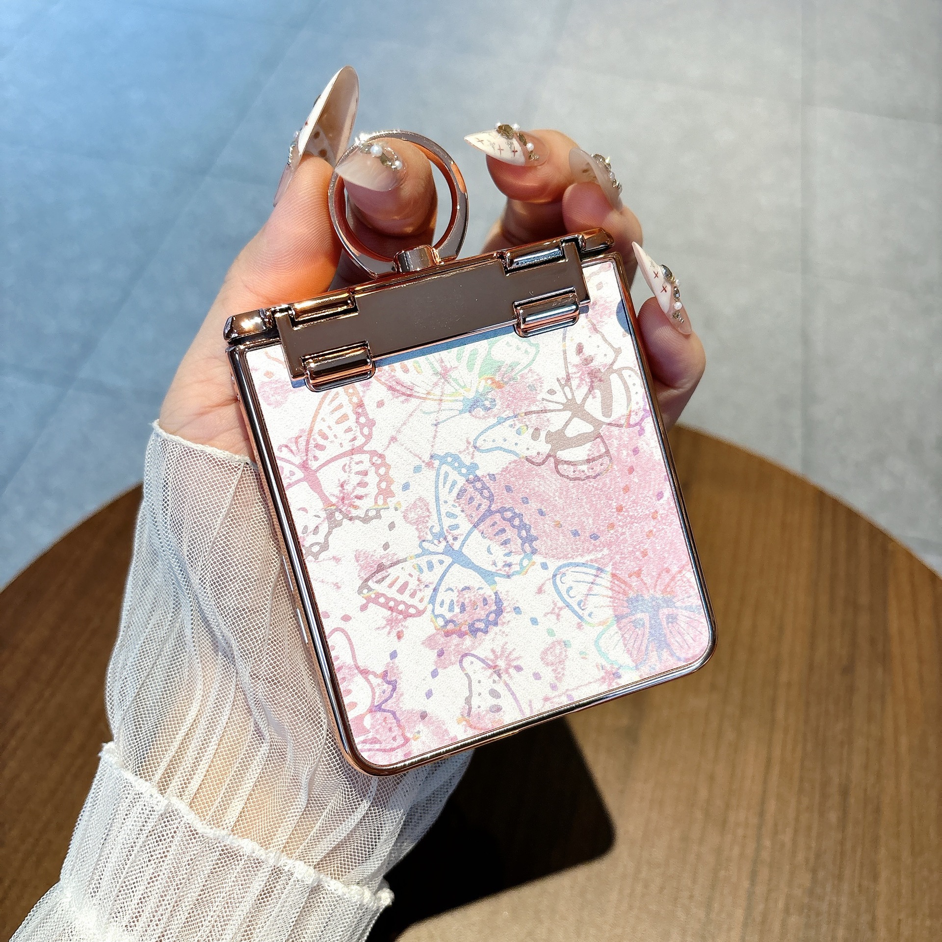 Compatible with Samsung Z Flip8 phone case 7/6/5, electroplated ring holder, vegan leather, rhinestone-studded hinge, full-coverage protective case