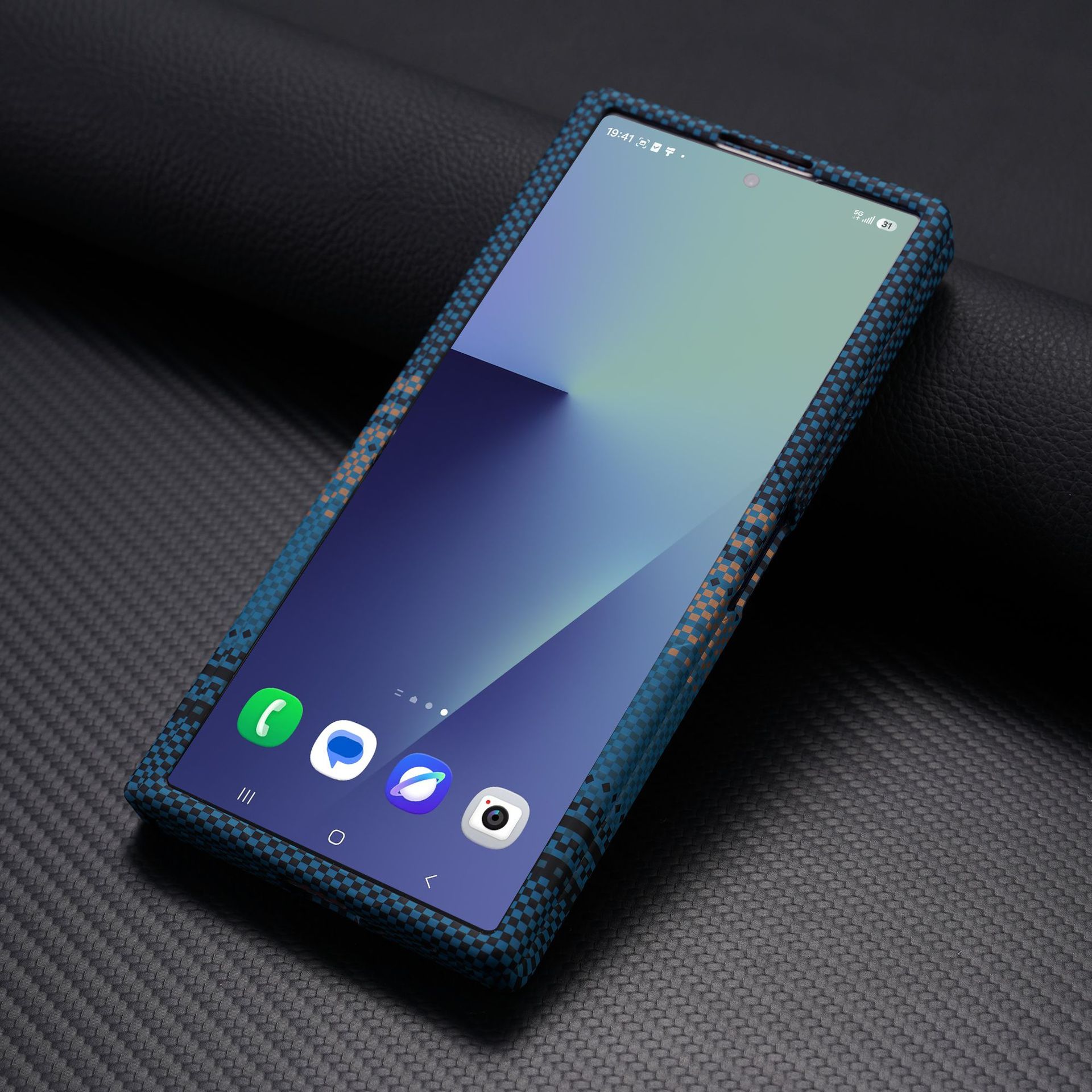 Compatible with Samsung Z Fold8 Ultra phone case, 7/6 inches with built-in wireless charging and magnetic attachment, 5/4 inches with central axis full-coverage protective case.