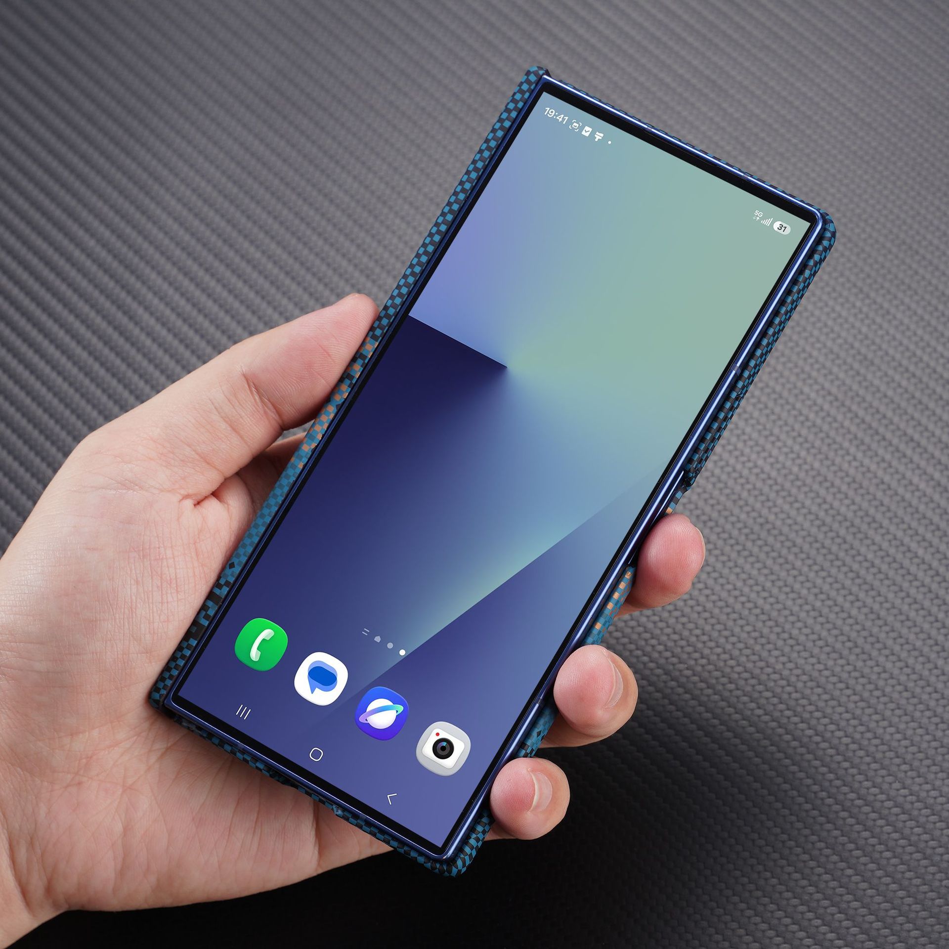 Compatible with Samsung Z Fold8 Ultra phone case, 7/6 inches with built-in wireless charging and magnetic attachment, 5/4 inches with central axis full-coverage protective case.