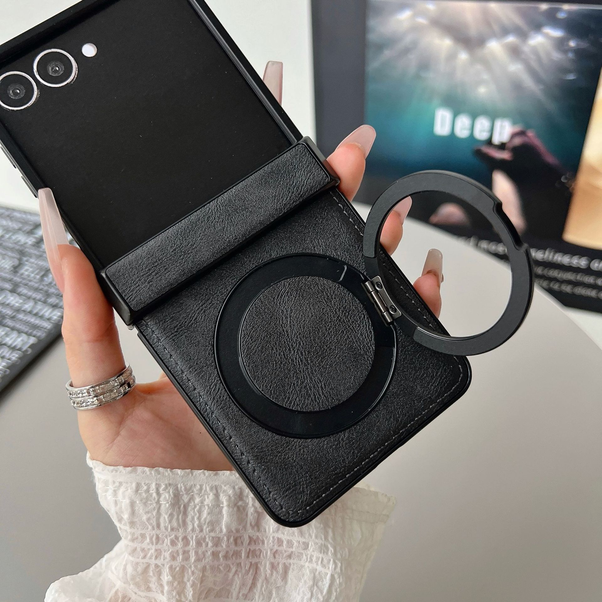 Compatible with Samsung ZFlip 8/7 phone case, magnetic rotating stand, wireless charging, 6/5 vegan leather, drop-proof, 4/3 protective case