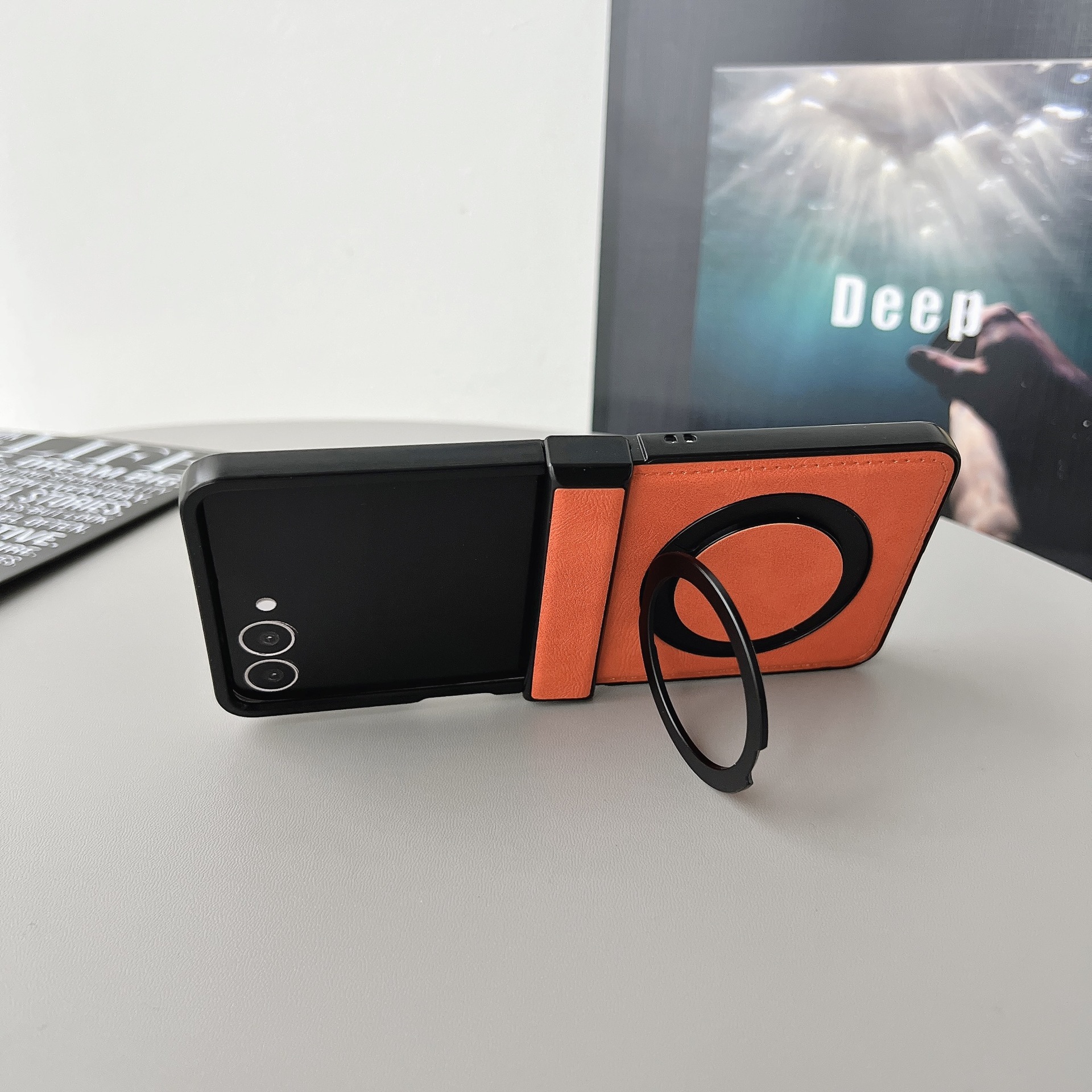 Compatible with Samsung ZFlip 8/7 phone case, magnetic rotating stand, wireless charging, 6/5 vegan leather, drop-proof, 4/3 protective case