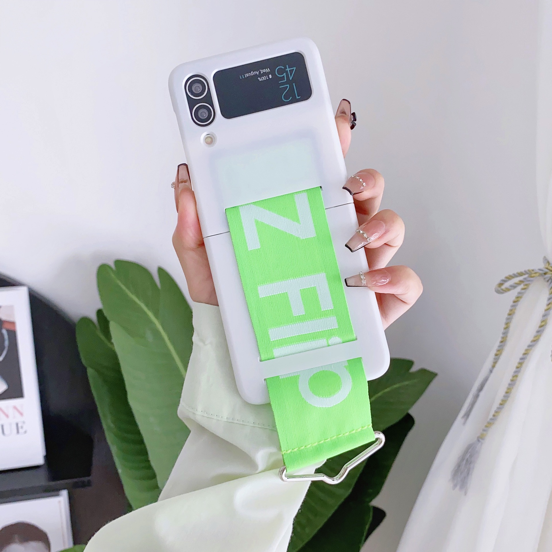 Compatible with Samsung Z Flip7/6/5 phone cases, Flip4/3 letter wristbands, stylish ultra-thin folding screen protective cases