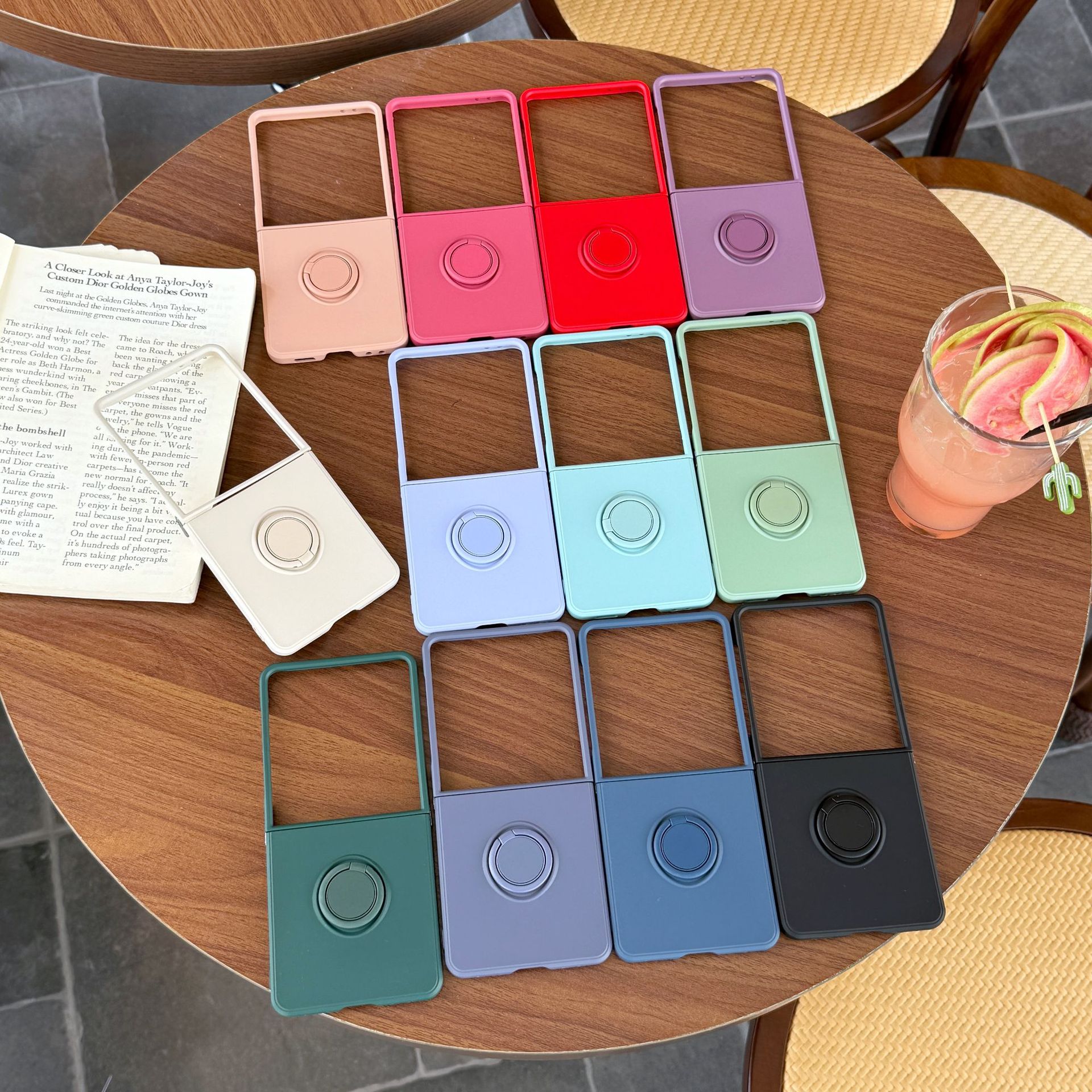 Compatible with Samsung Z Flip 7/6/5 phone cases, TPU silicone rings, 4/3 stylish couple protective cases.