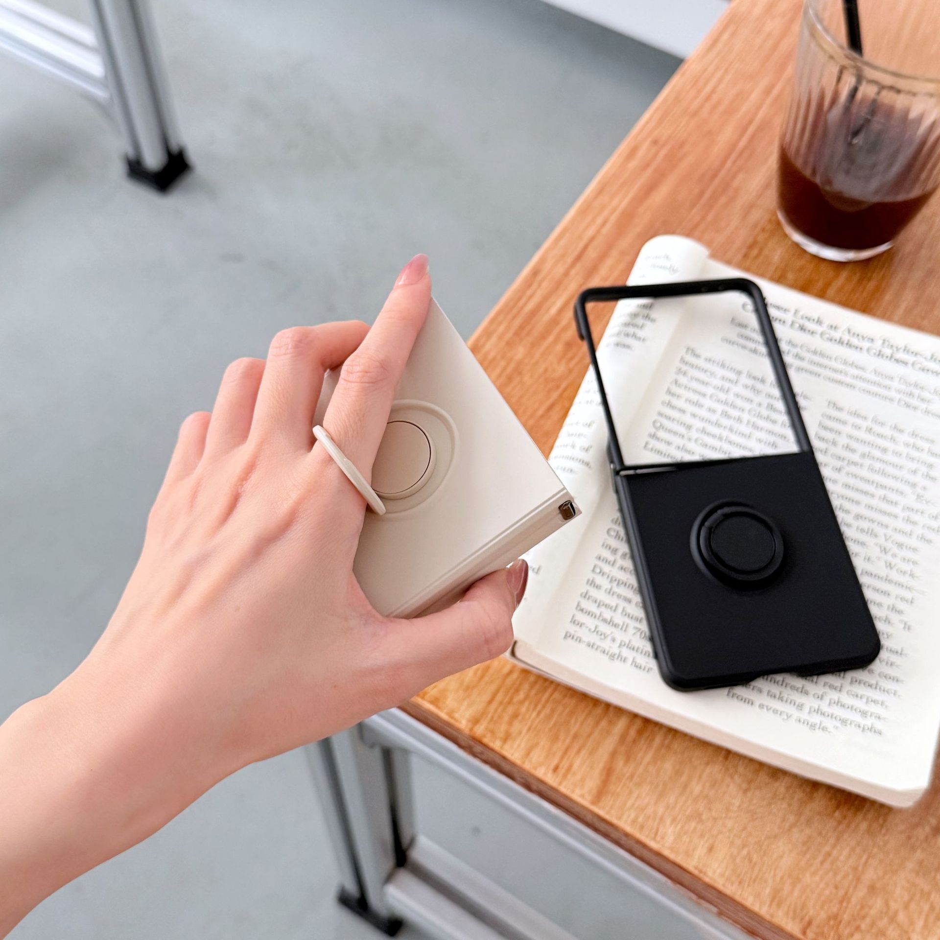 Compatible with Samsung Z Flip 7/6/5 phone cases, TPU silicone rings, 4/3 stylish couple protective cases.