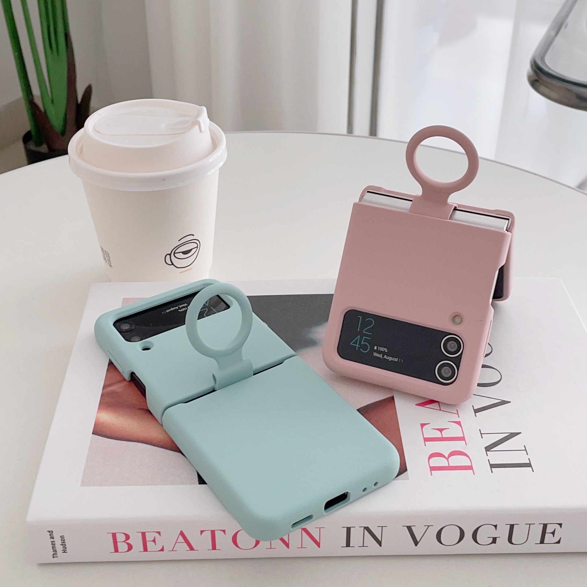 Compatible with Samsung Z Flip4/3 and Flip7/6/5 phones, liquid silicone soft case, foldable screen shockproof protective case