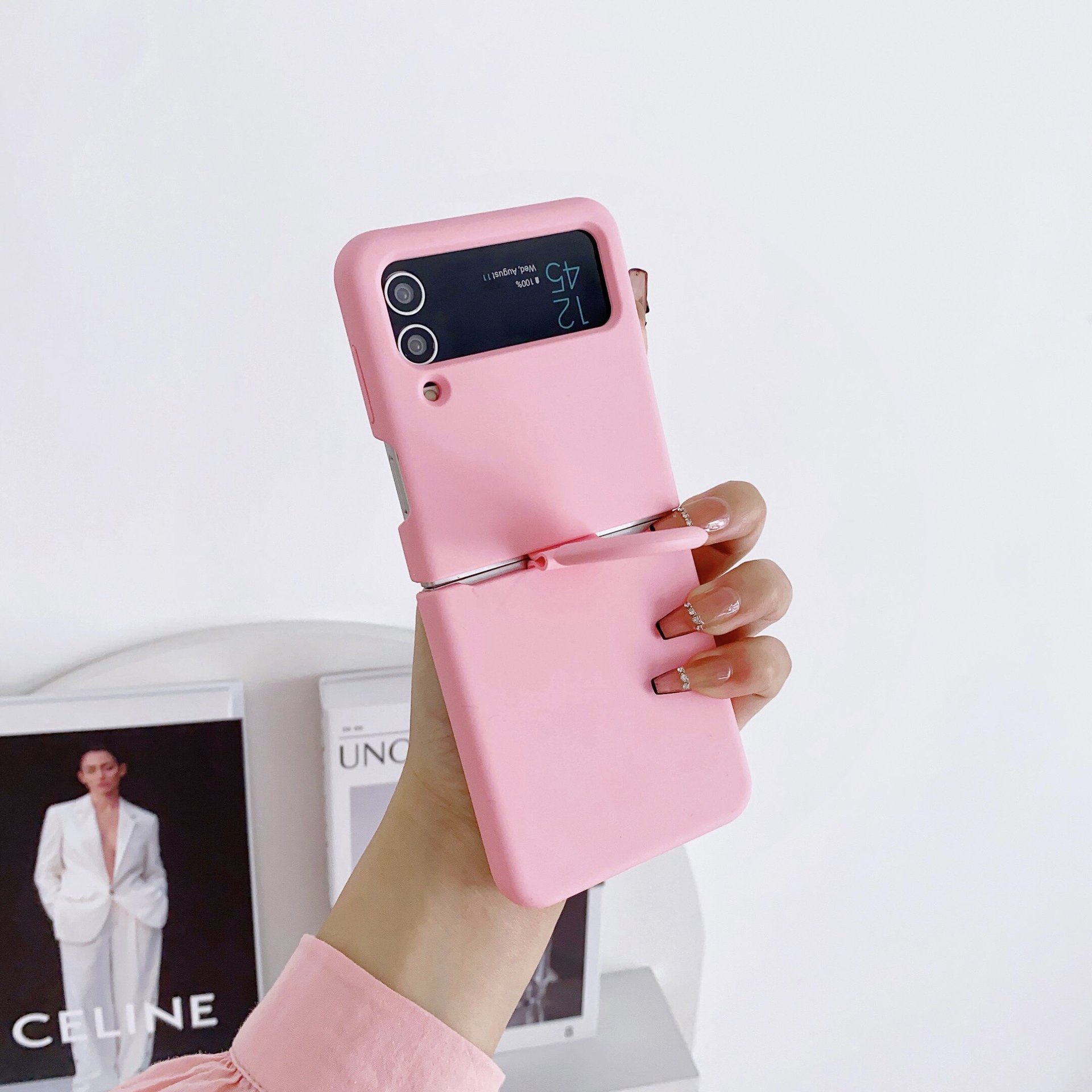 Compatible with Samsung Z Flip4/3 and Flip7/6/5 phones, liquid silicone soft case, foldable screen shockproof protective case