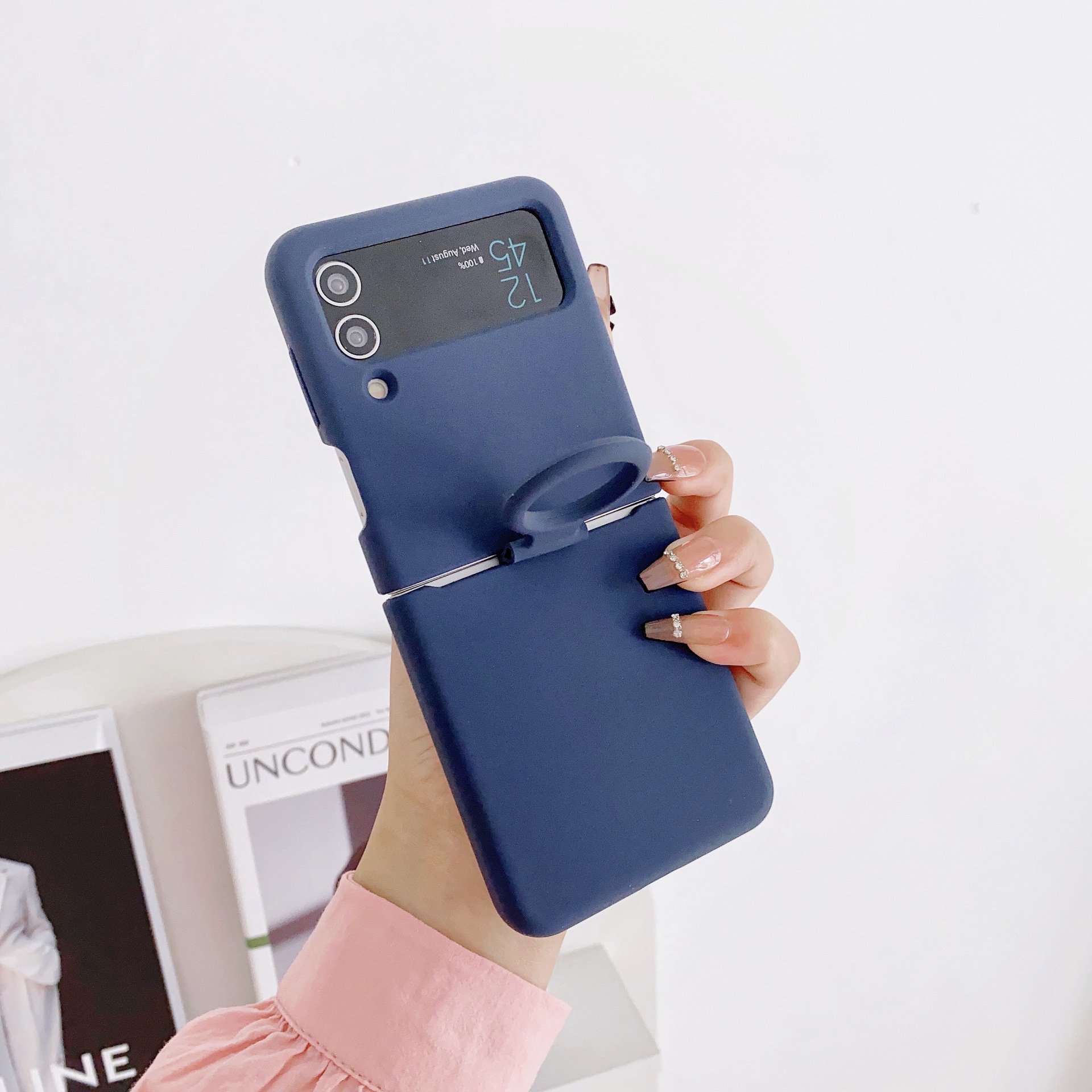 Compatible with Samsung Z Flip4/3 and Flip7/6/5 phones, liquid silicone soft case, foldable screen shockproof protective case