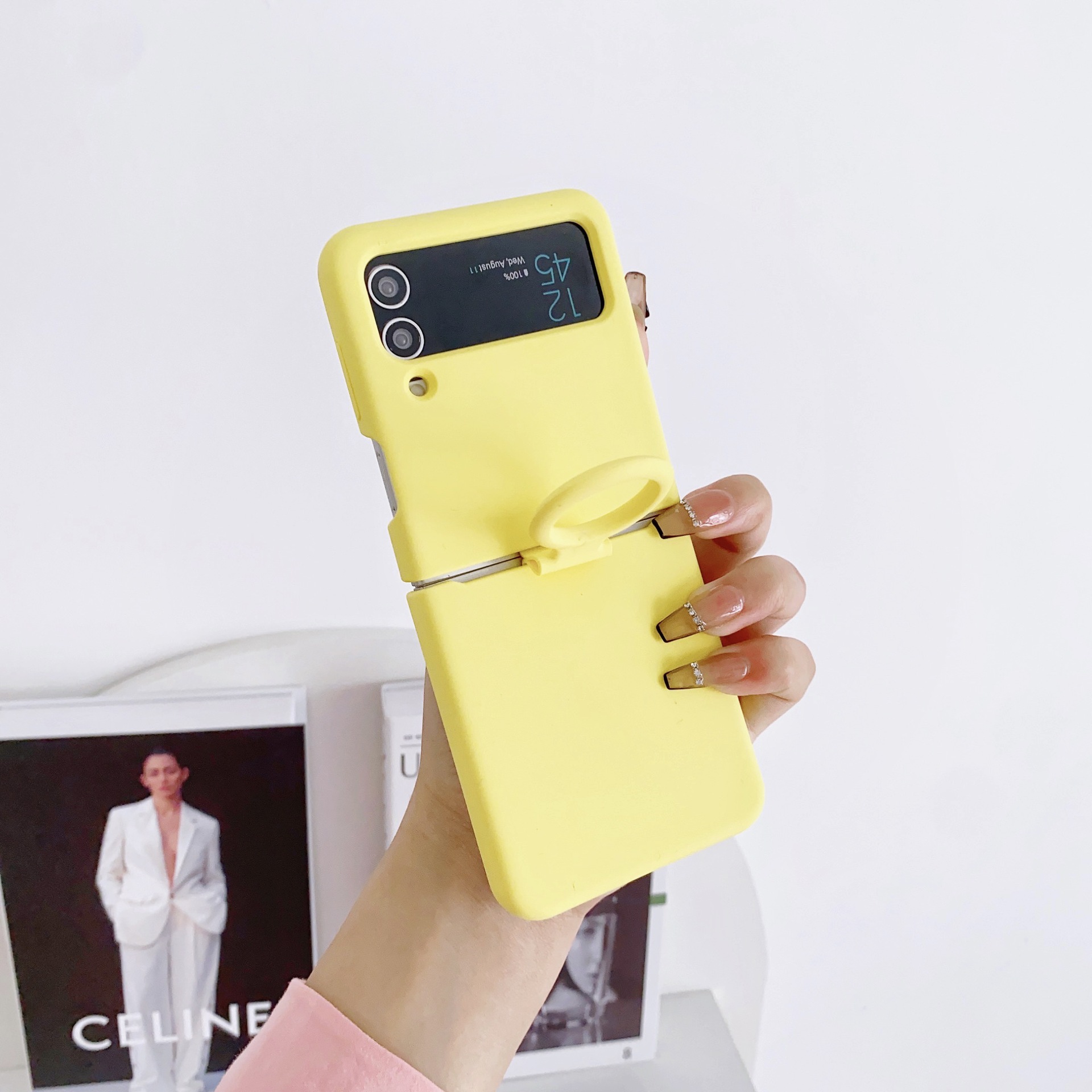 Compatible with Samsung Z Flip4/3 and Flip7/6/5 phones, liquid silicone soft case, foldable screen shockproof protective case