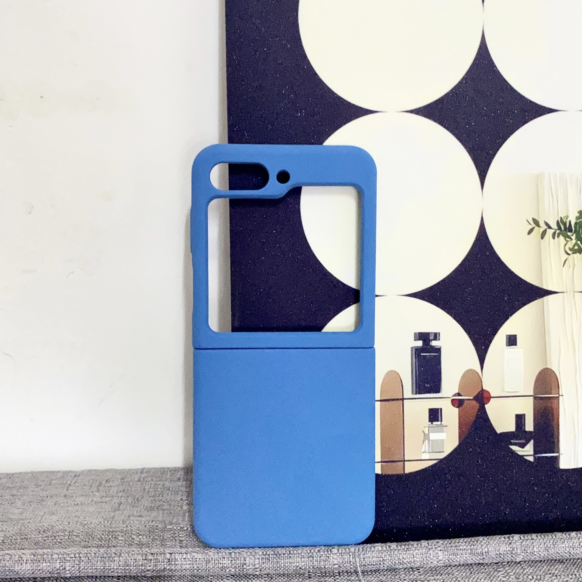 Compatible with Samsung Z Flip4/3 and Flip7/6/5 phones, liquid silicone soft case, foldable screen shockproof protective case