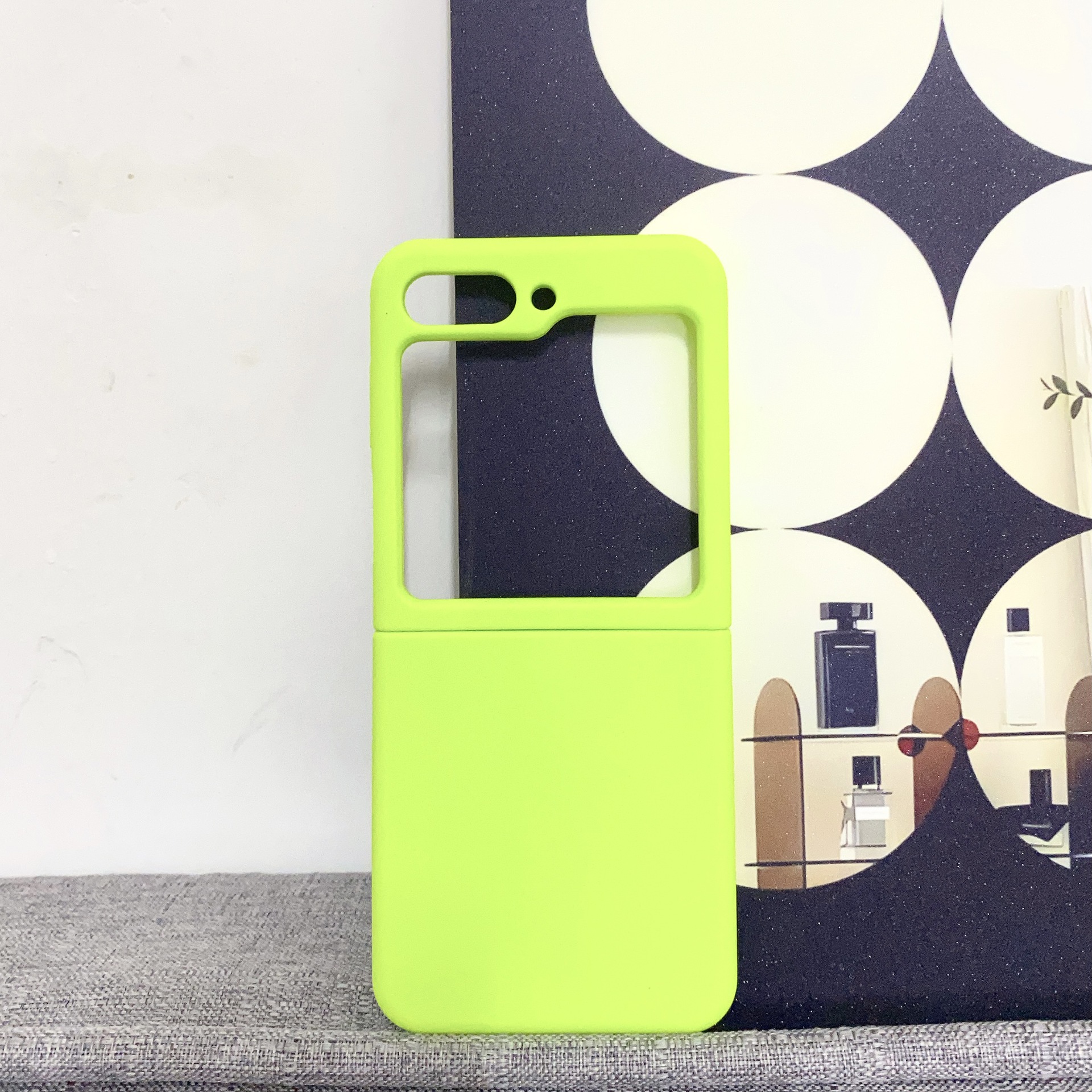 Compatible with Samsung Z Flip4/3 and Flip7/6/5 phones, liquid silicone soft case, foldable screen shockproof protective case