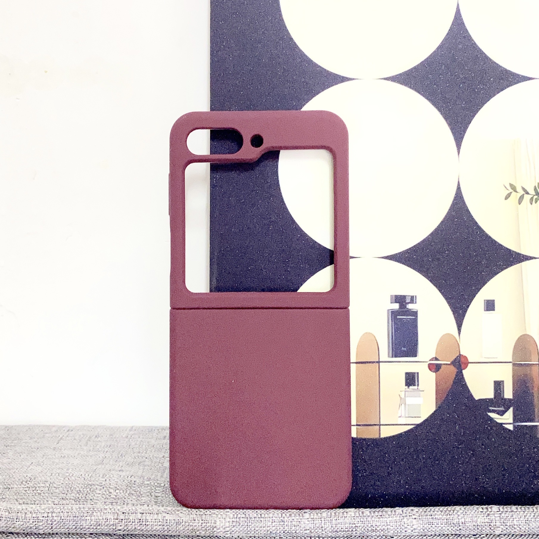 Compatible with Samsung Z Flip4/3 and Flip7/6/5 phones, liquid silicone soft case, foldable screen shockproof protective case