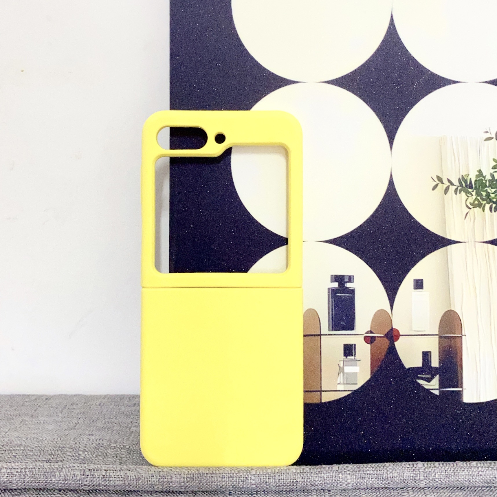 Compatible with Samsung Z Flip4/3 and Flip7/6/5 phones, liquid silicone soft case, foldable screen shockproof protective case