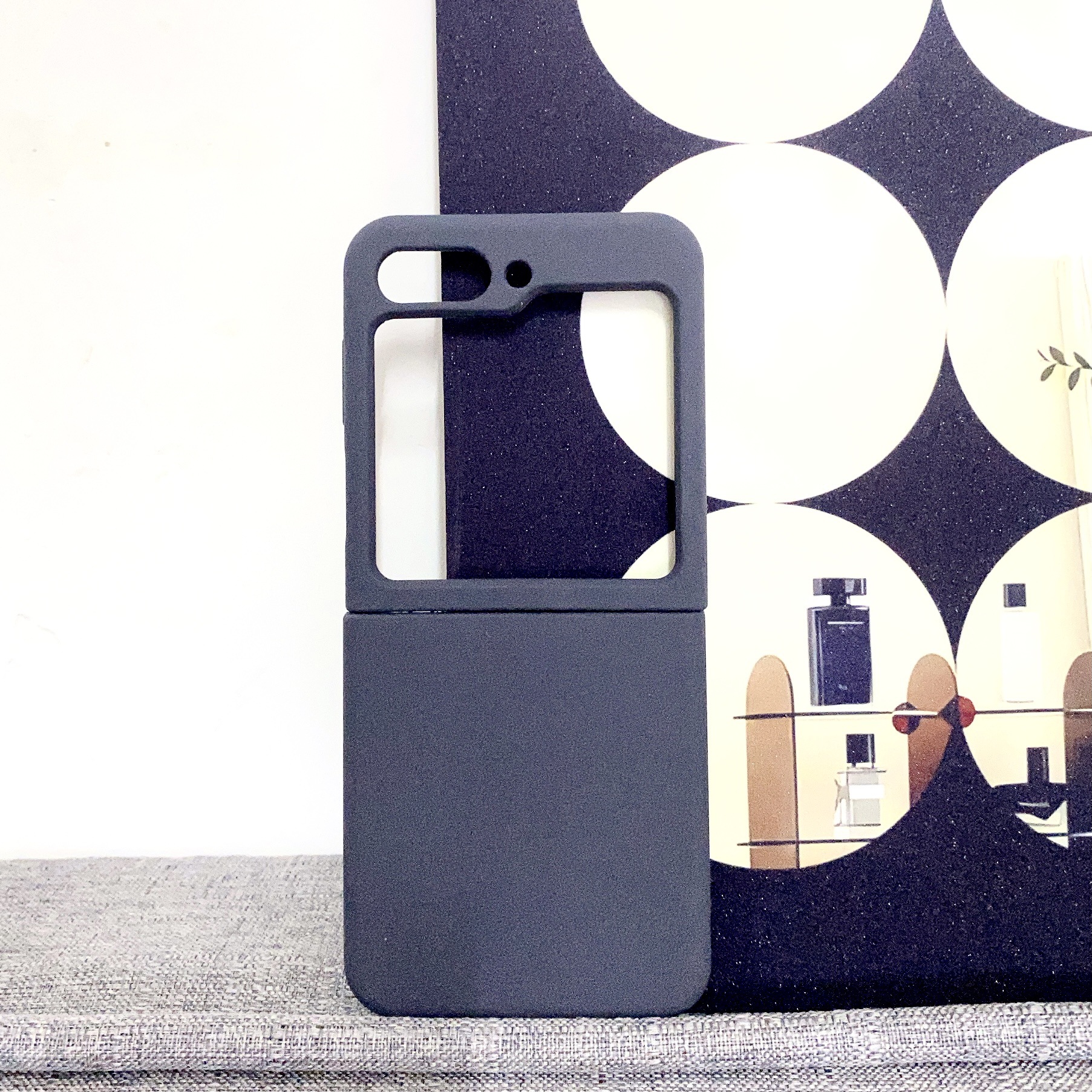 Compatible with Samsung Z Flip4/3 and Flip7/6/5 phones, liquid silicone soft case, foldable screen shockproof protective case