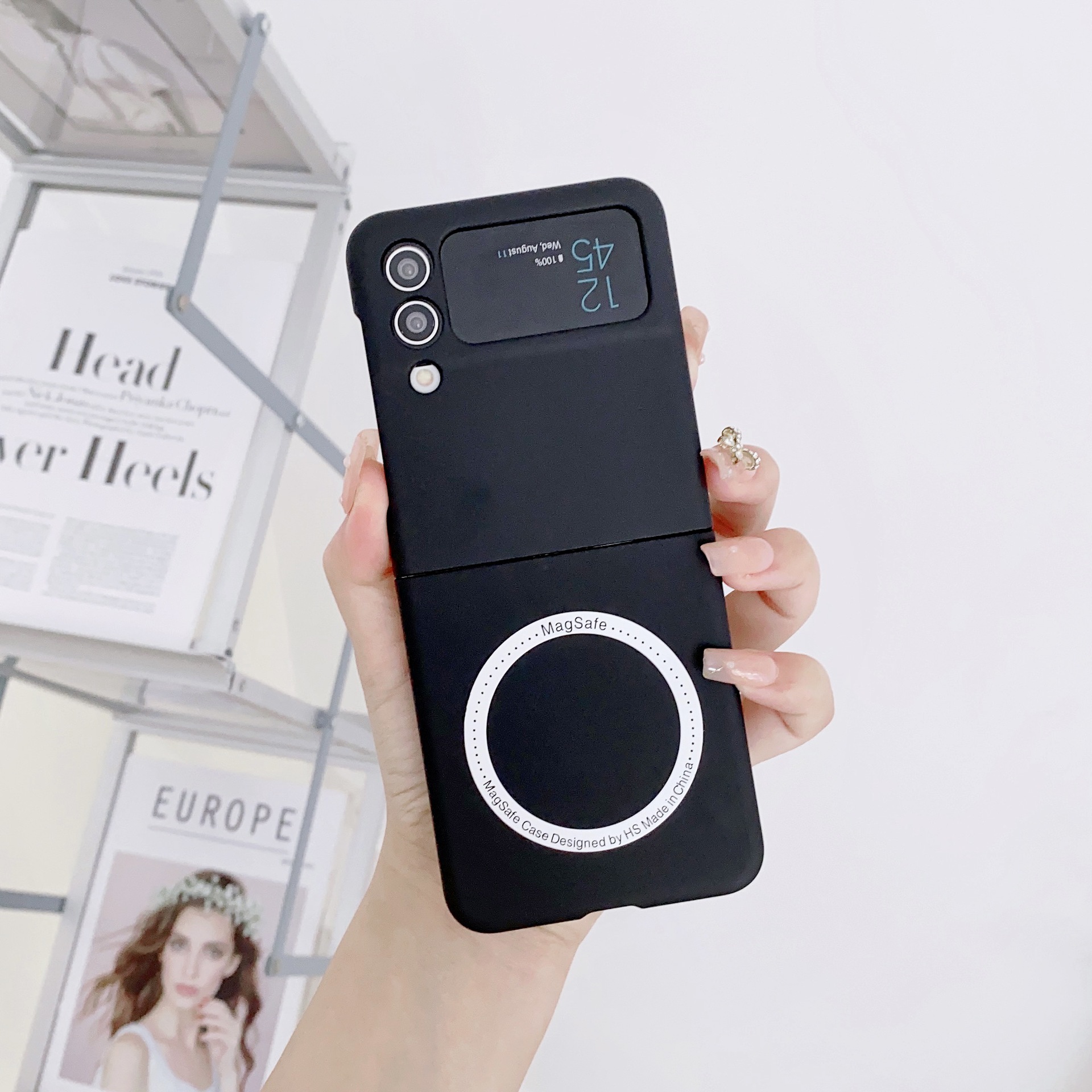 Compatible with Samsung Z Flip 7/6 phone case 5/4/3 wireless charging magnetic coil skin-feel solid color ultra-thin protective case