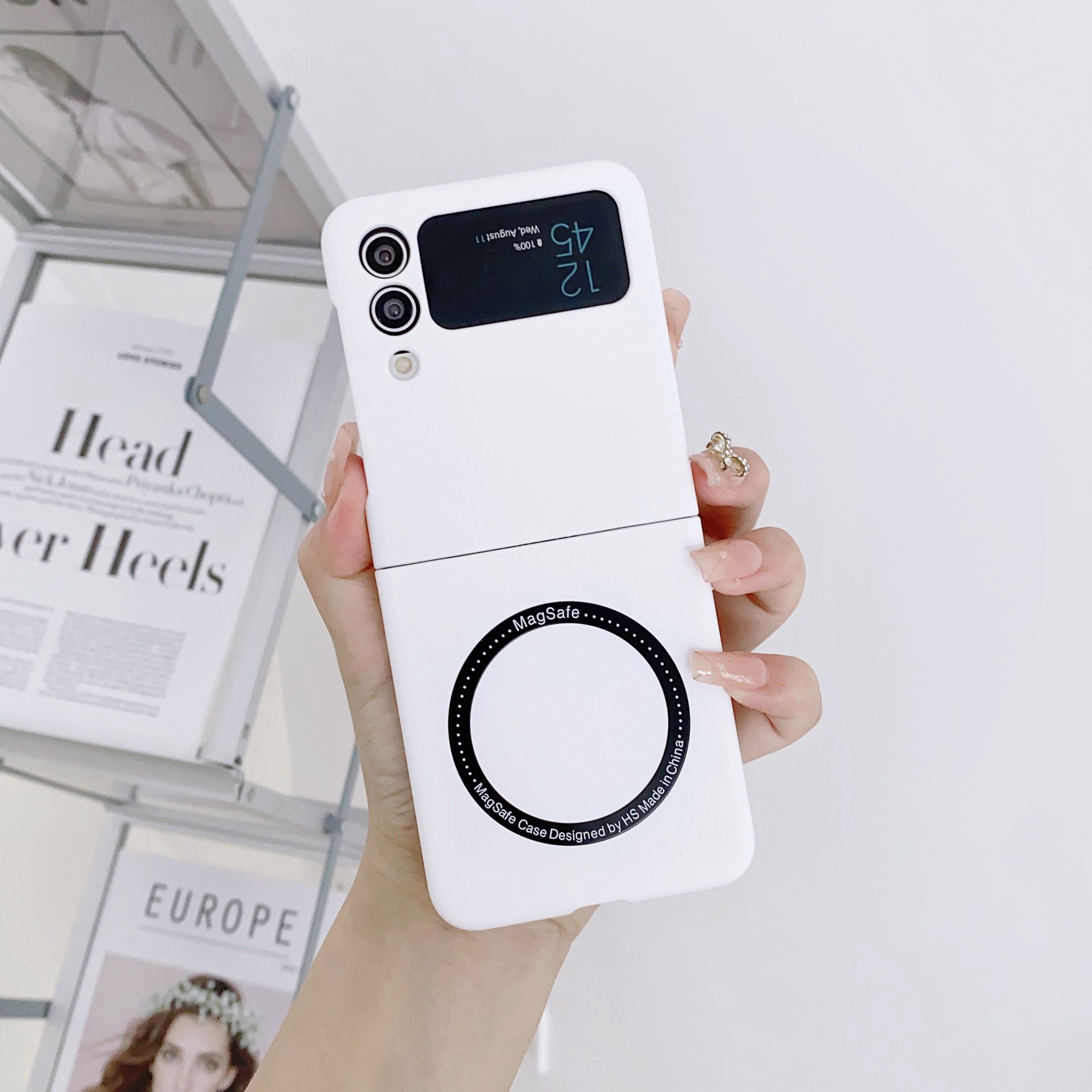 Compatible with Samsung Z Flip 7/6 phone case 5/4/3 wireless charging magnetic coil skin-feel solid color ultra-thin protective case