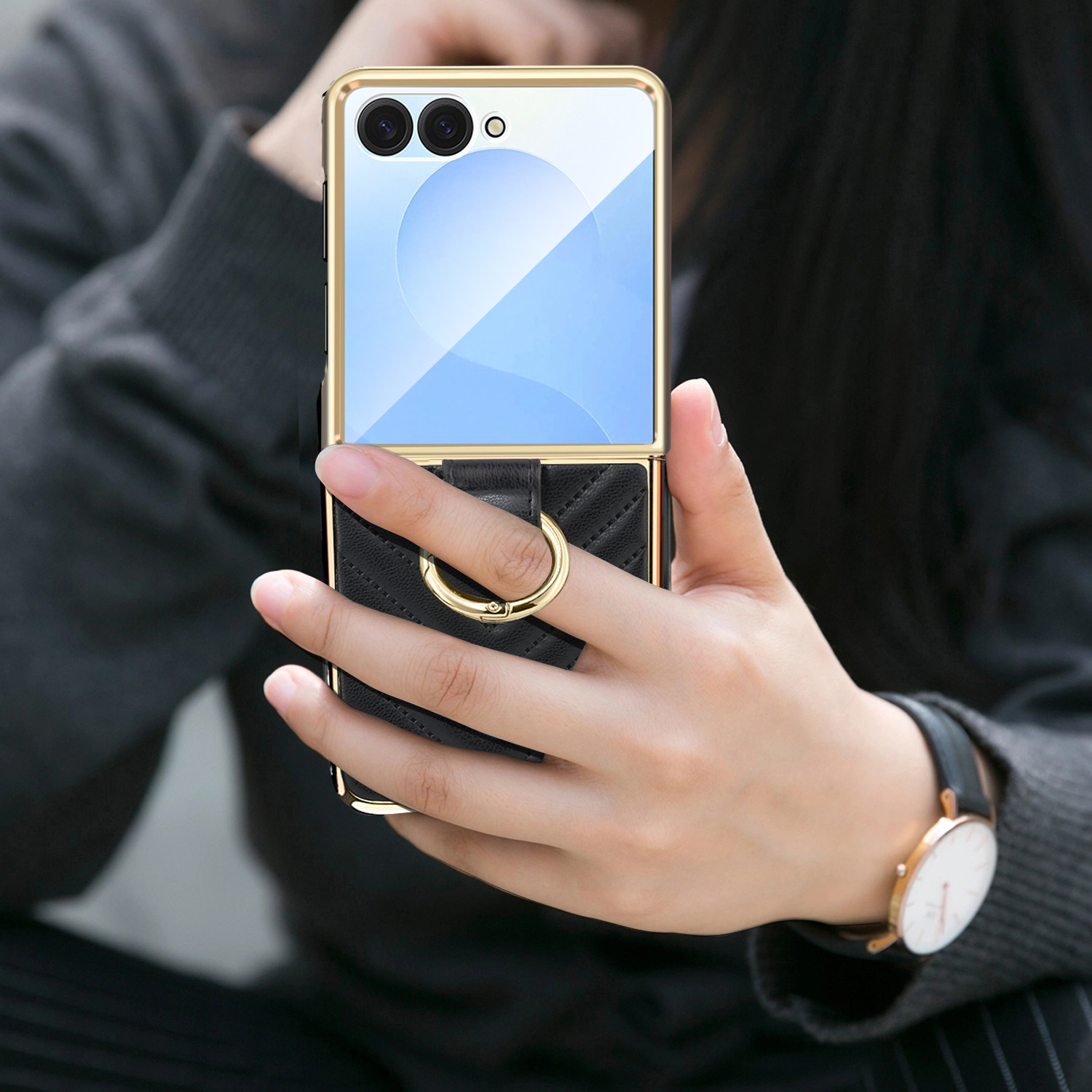 Compatible with Samsung Z Flip 7/6/5 phone cases, 4/3-inch electroplated leather V-pattern ring case, shockproof protective case.