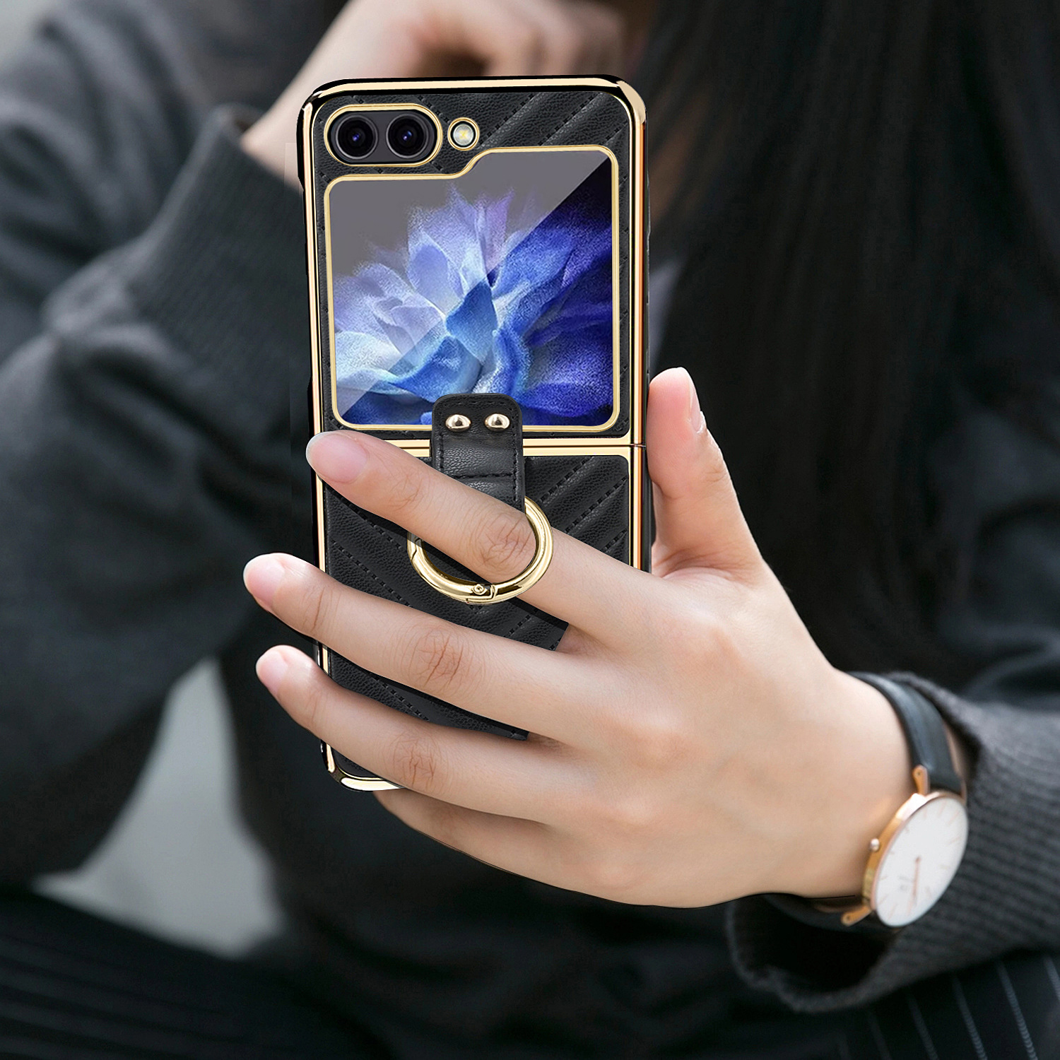 Compatible with Samsung Z Flip 7/6/5 phone cases, 4/3-inch electroplated leather V-pattern ring case, shockproof protective case.