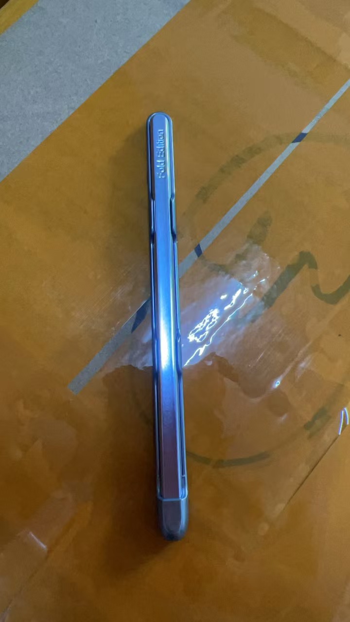 Compatible with Samsung Z Fold 6/5 stylus with 4/3-inch pen slot, silicone pen tip, and dedicated folding screen stylus.