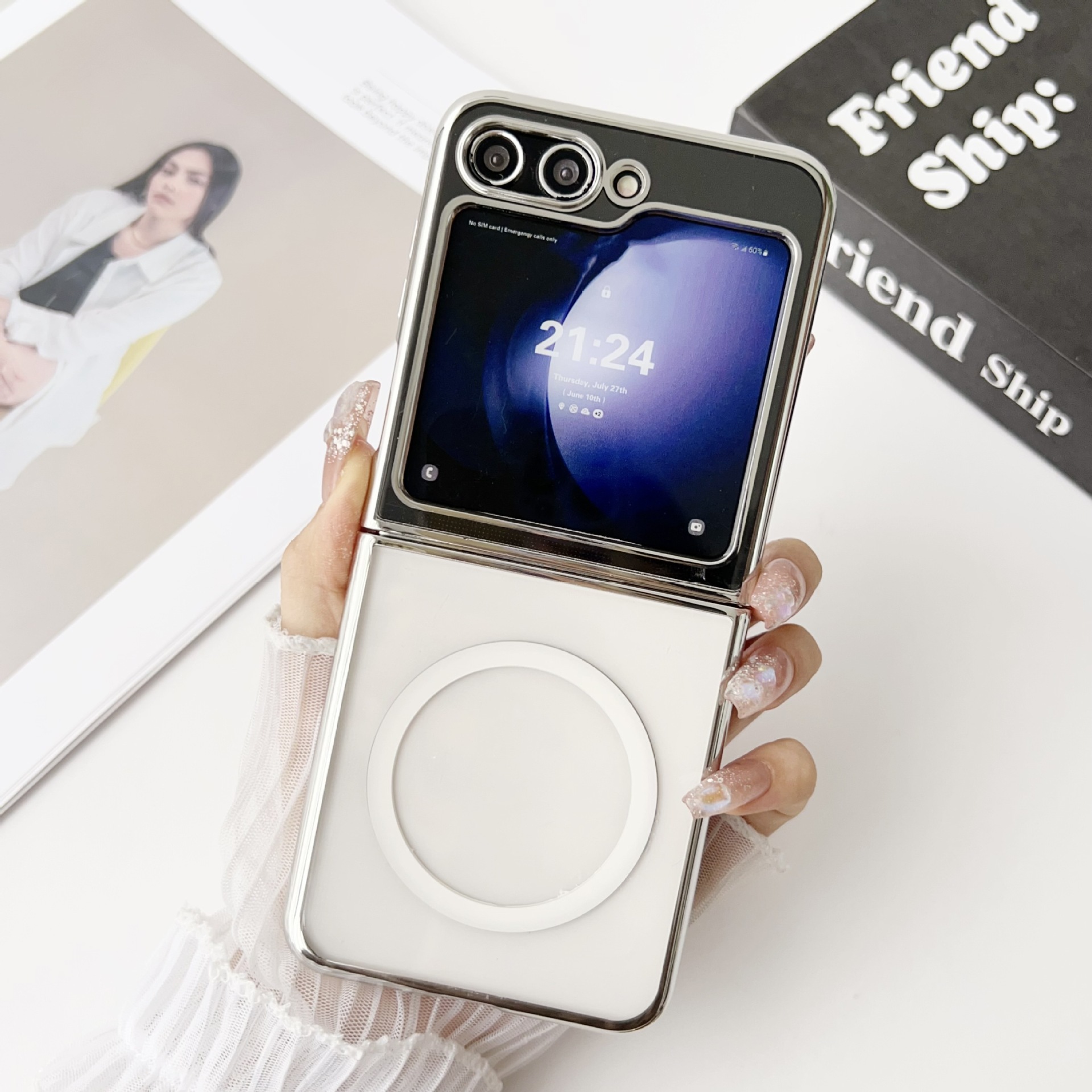 Compatible with Samsung Z Flip 8/7 phone case, electroplated transparent 6/5mm magnetic wireless charging 4/3mm drop-proof protective case