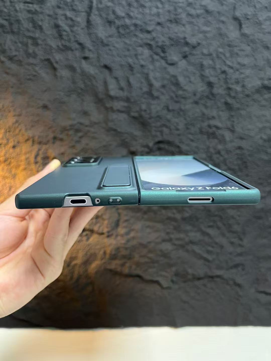 Compatible with Samsung Z Fold7/6/5 phone case, 4/3 case, screen protector, stand, anti-fingerprint folding screen protector