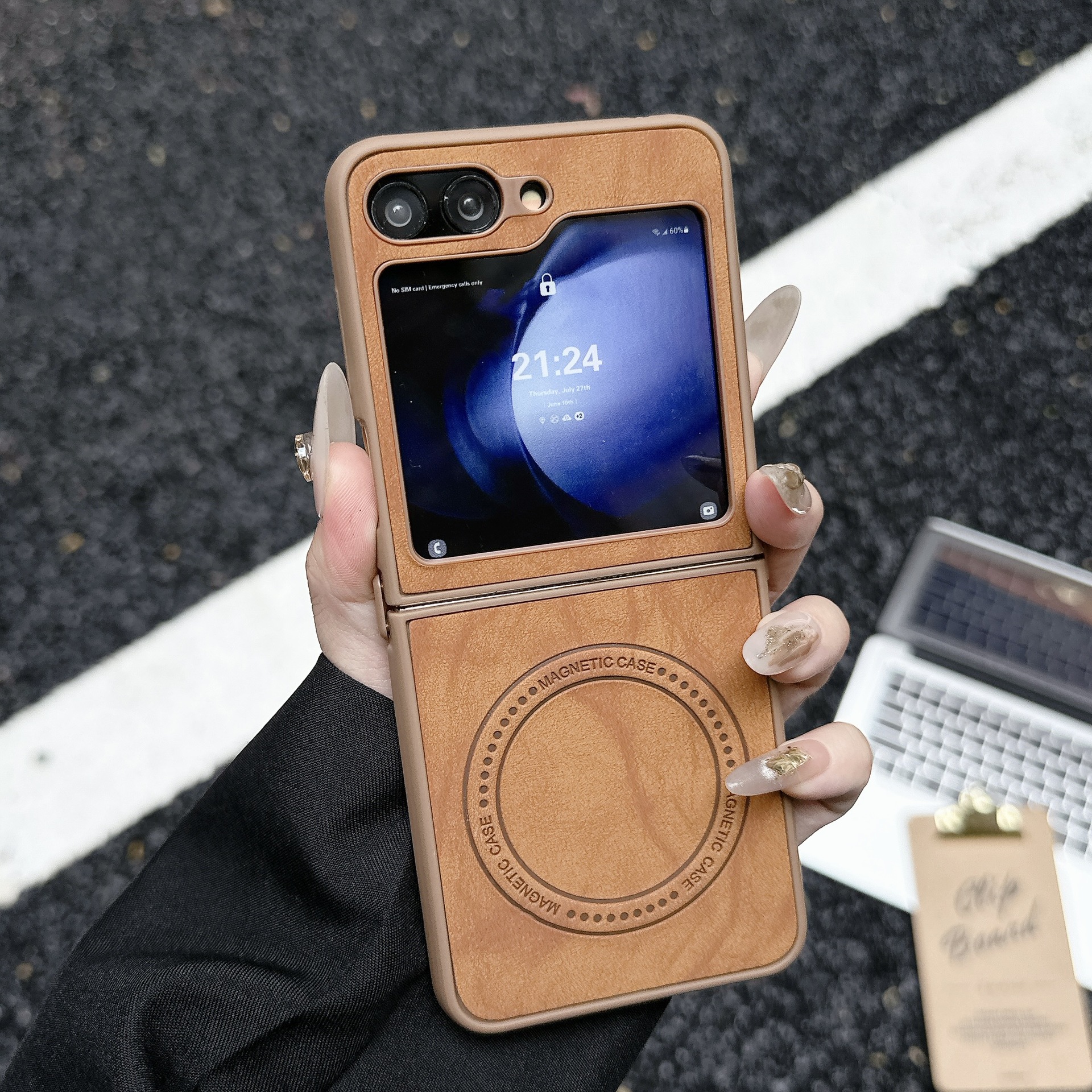Compatible with Samsung Z Flip 7/6/5 phone case, 4/3 inches, built-in wireless charging, magnetic closure, sheepskin folding screen protective case.