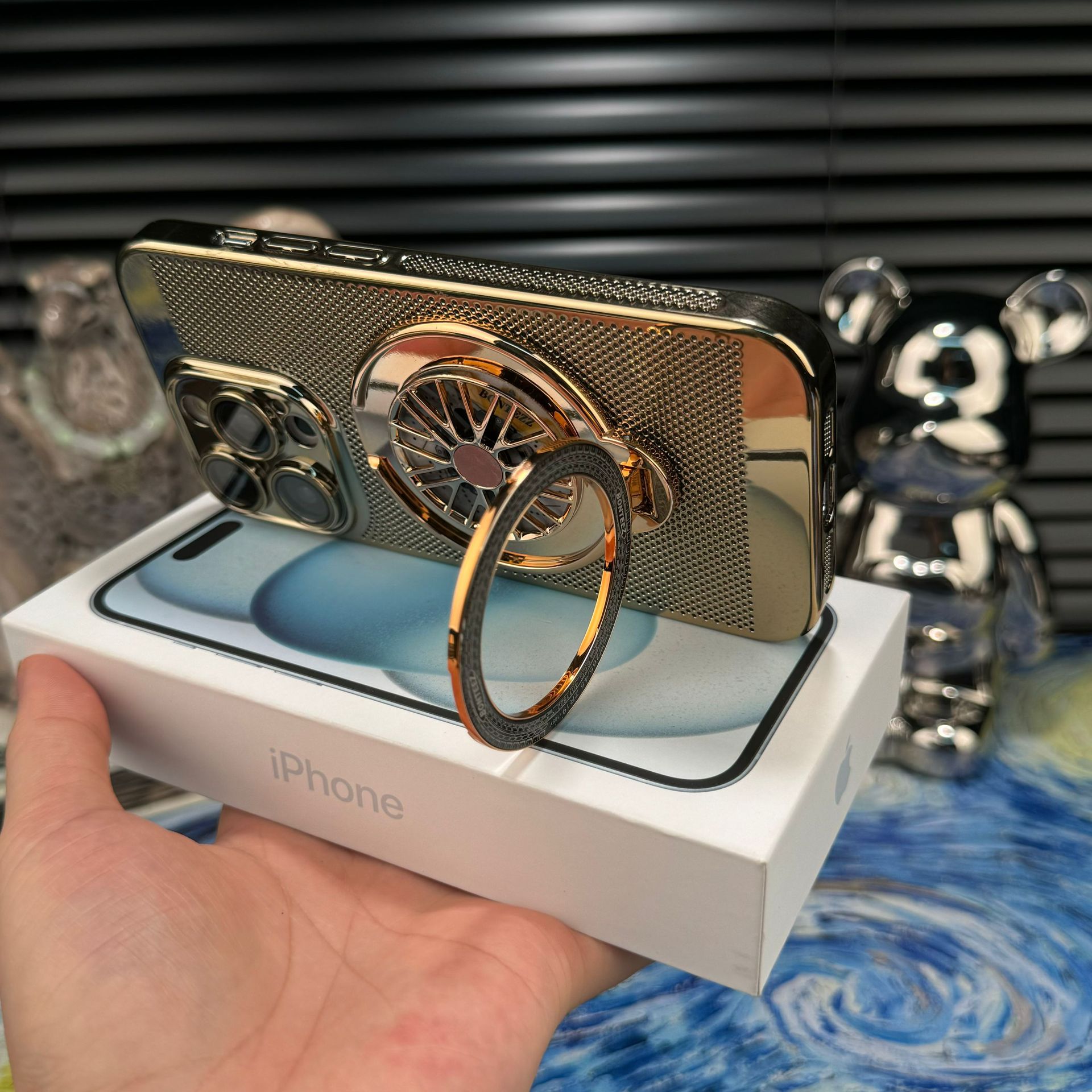 Compatible with Apple iPhone 17 Pro Max, 16 Plus gyroscope stand, 15 Pro electroplated heat dissipation, and drop-proof protective case.