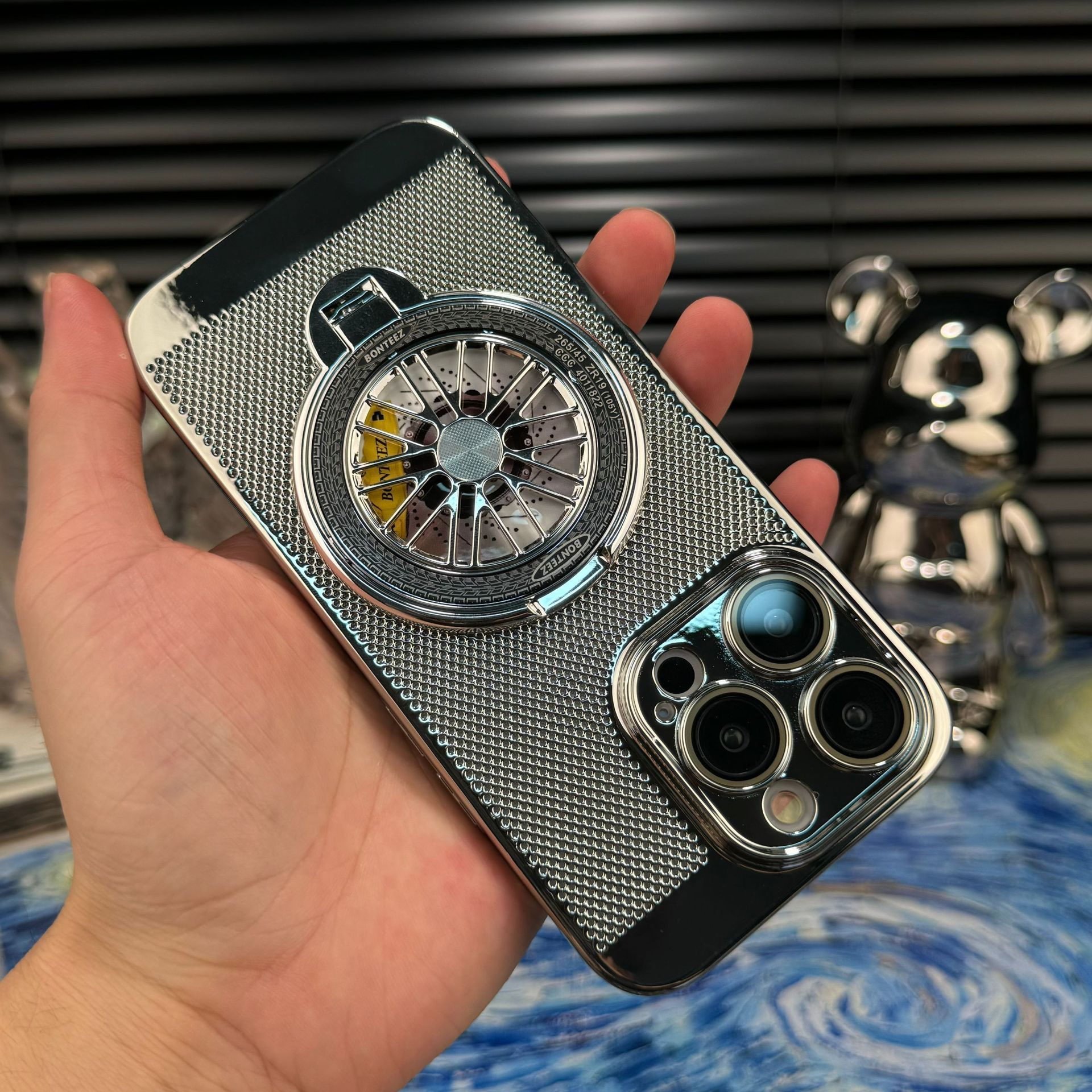 Compatible with Apple iPhone 17 Pro Max, 16 Plus gyroscope stand, 15 Pro electroplated heat dissipation, and drop-proof protective case.