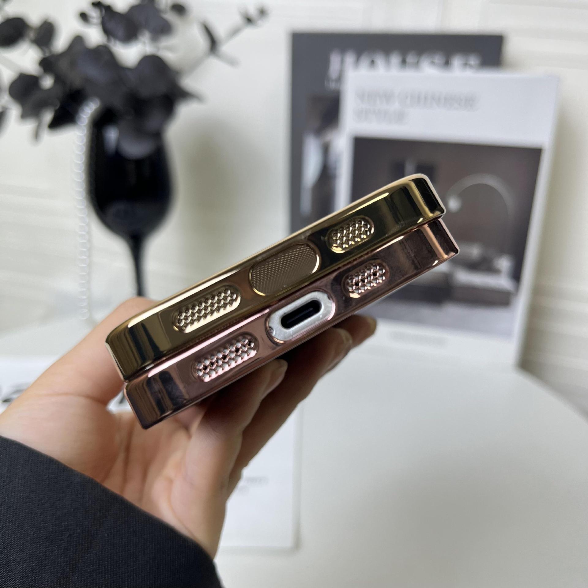 Compatible with Apple iPhone 17 Pro Max, 16 Plus gyroscope stand, 15 Pro electroplated heat dissipation, and drop-proof protective case.
