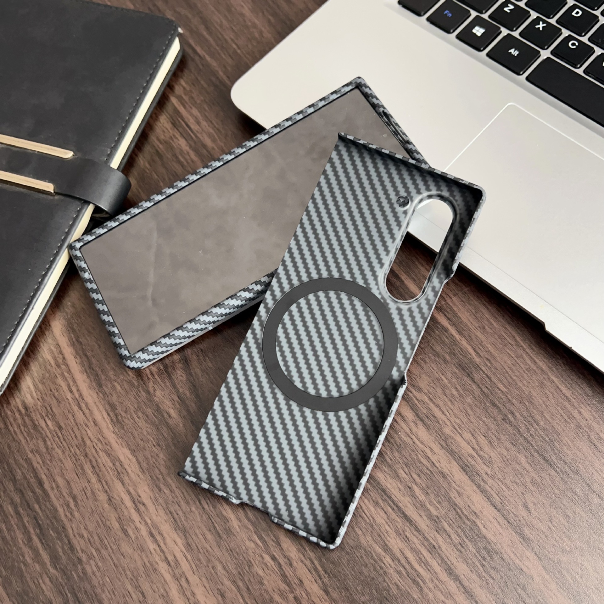 Compatible with Samsung Z Fold8/7/6 phone case, 5/4 built-in magnetic case film, Flip7/8 carbon fiber textured protective case.
