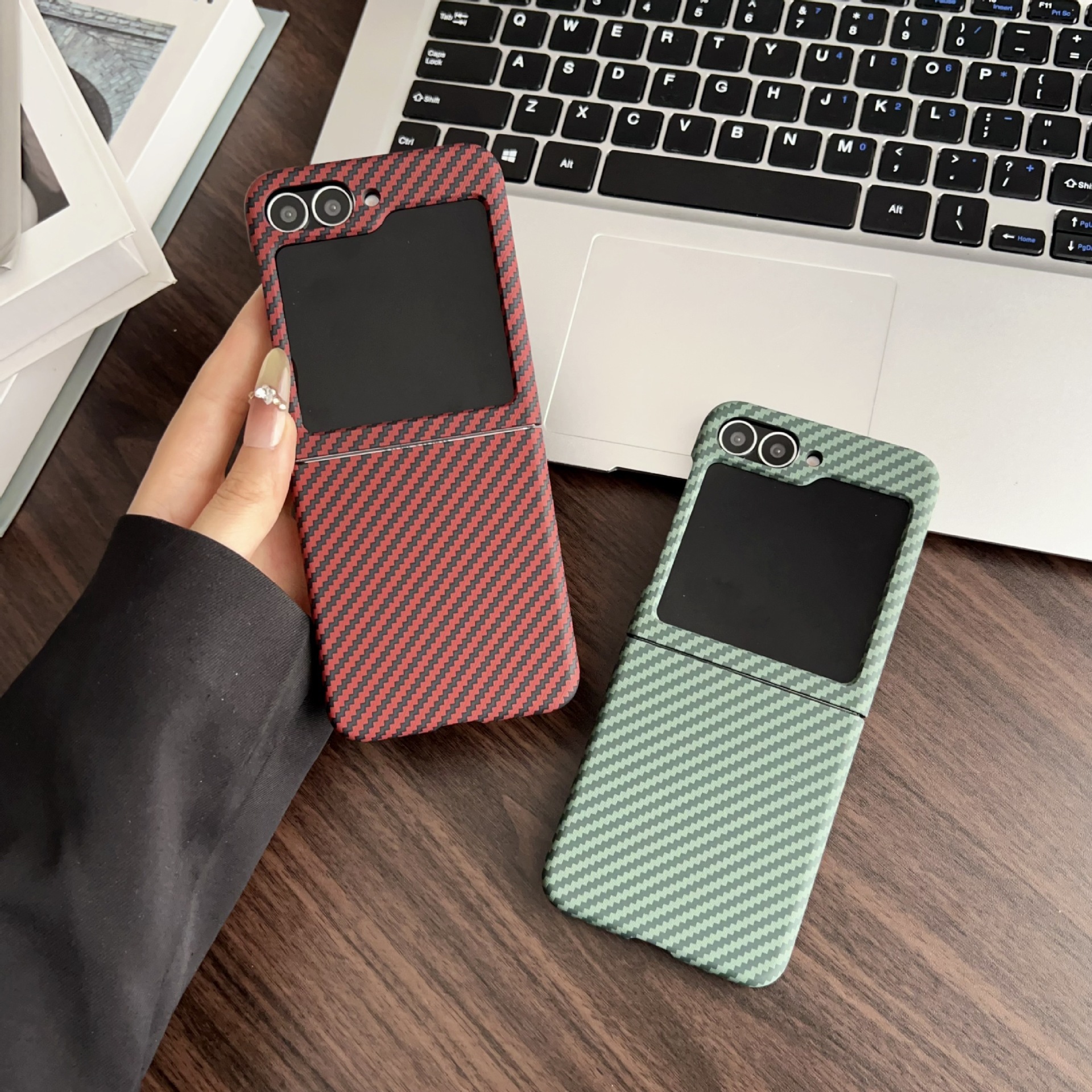 Compatible with Samsung Z Fold8/7/6 phone case, 5/4 built-in magnetic case film, Flip7/8 carbon fiber textured protective case.