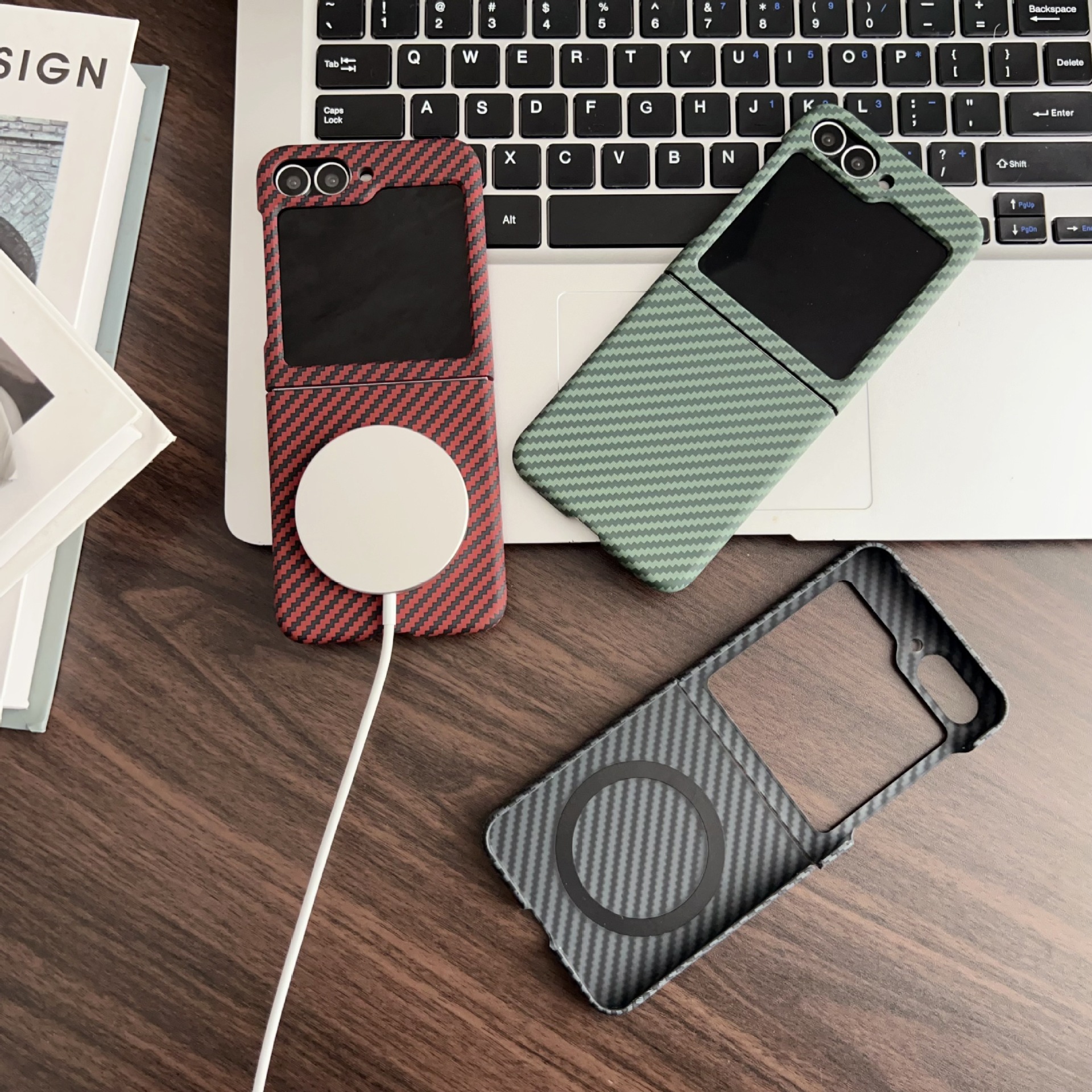Compatible with Samsung Z Fold8/7/6 phone case, 5/4 built-in magnetic case film, Flip7/8 carbon fiber textured protective case.