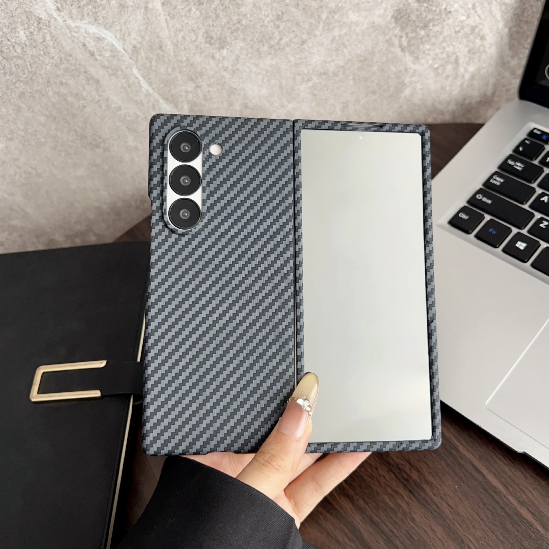 Compatible with Samsung Z Fold8/7/6 phone case, 5/4 built-in magnetic case film, Flip7/8 carbon fiber textured protective case.