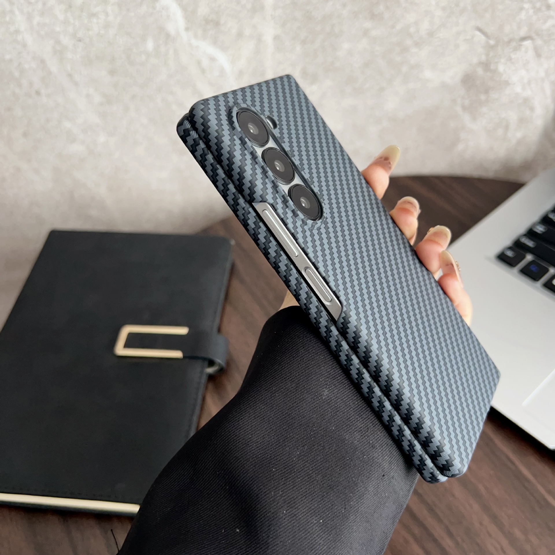 Compatible with Samsung Z Fold8/7/6 phone case, 5/4 built-in magnetic case film, Flip7/8 carbon fiber textured protective case.