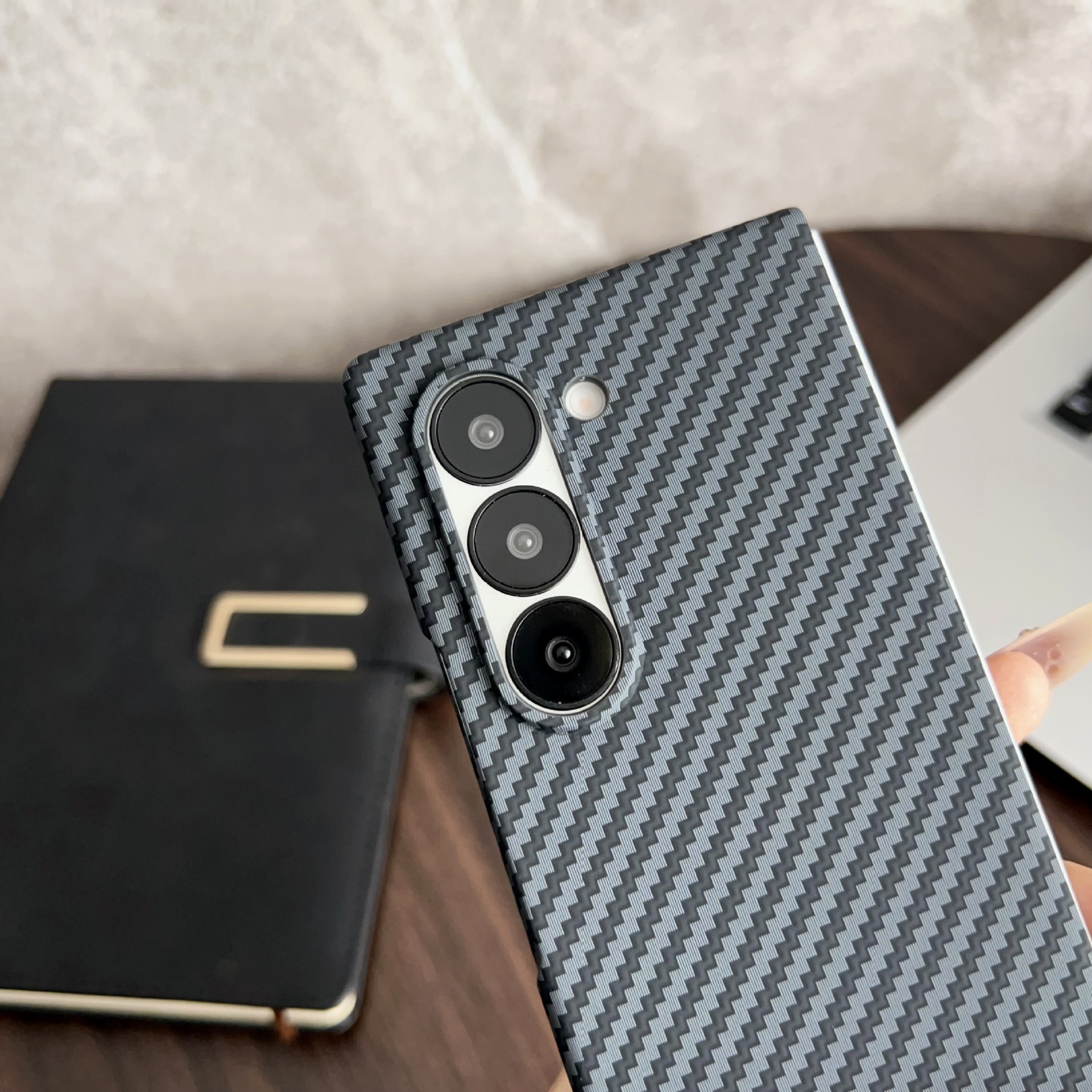 Compatible with Samsung Z Fold8/7/6 phone case, 5/4 built-in magnetic case film, Flip7/8 carbon fiber textured protective case.