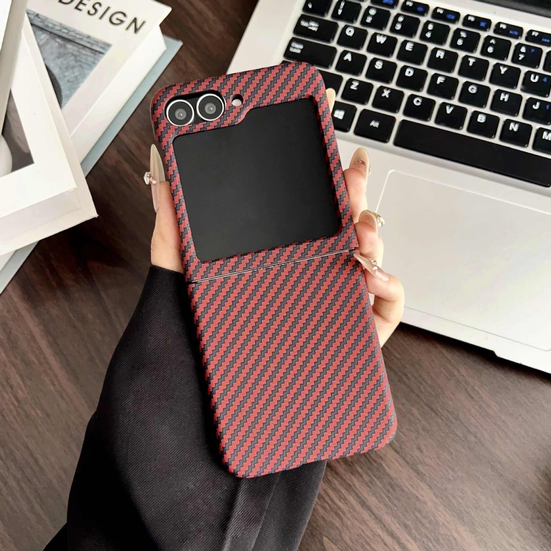 Compatible with Samsung Z Fold8/7/6 phone case, 5/4 built-in magnetic case film, Flip7/8 carbon fiber textured protective case.