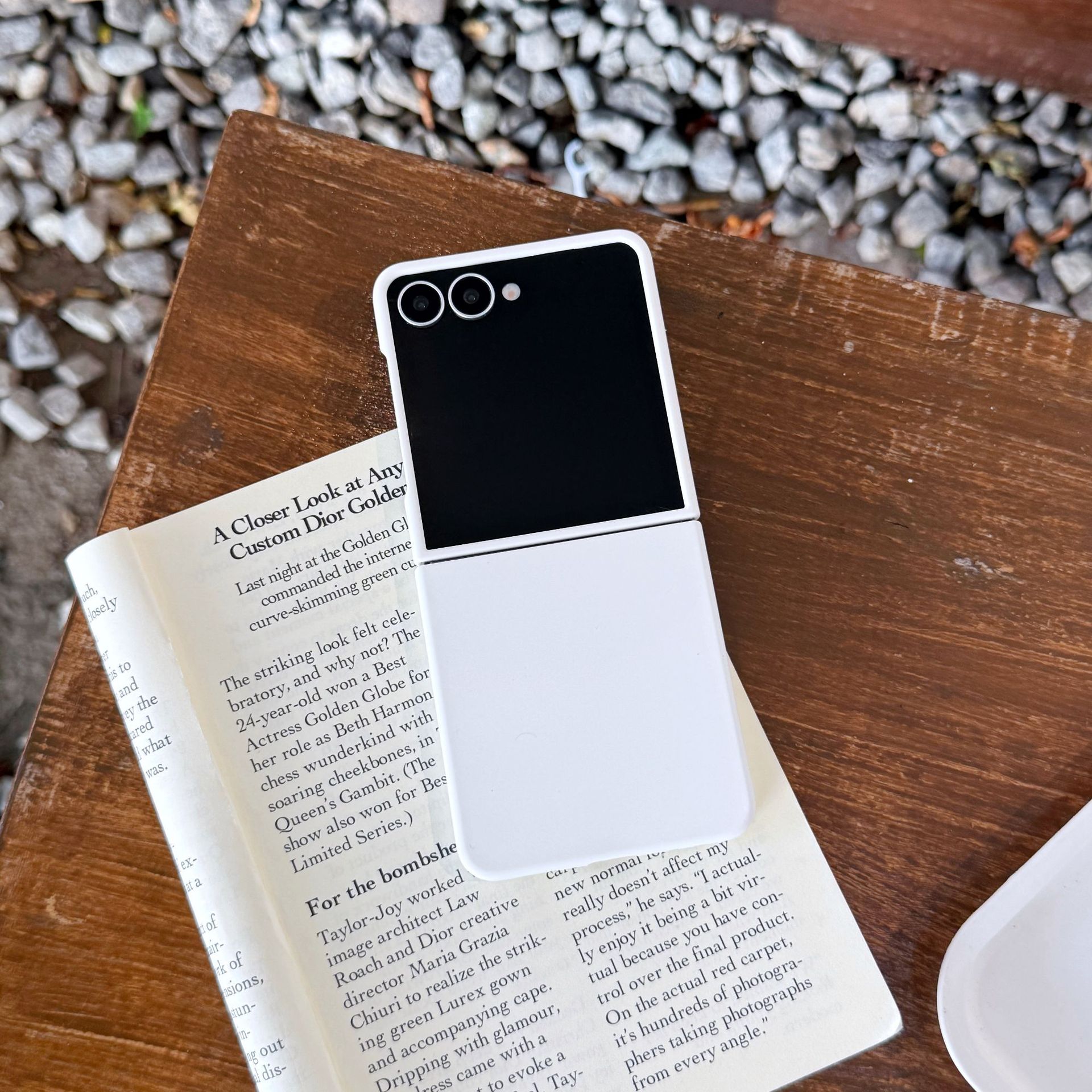 Compatible with Samsung Z Flip7 phone case, Flip6/5 liquid silicone soft case, solid color, ultra-thin skin-feel protective case.