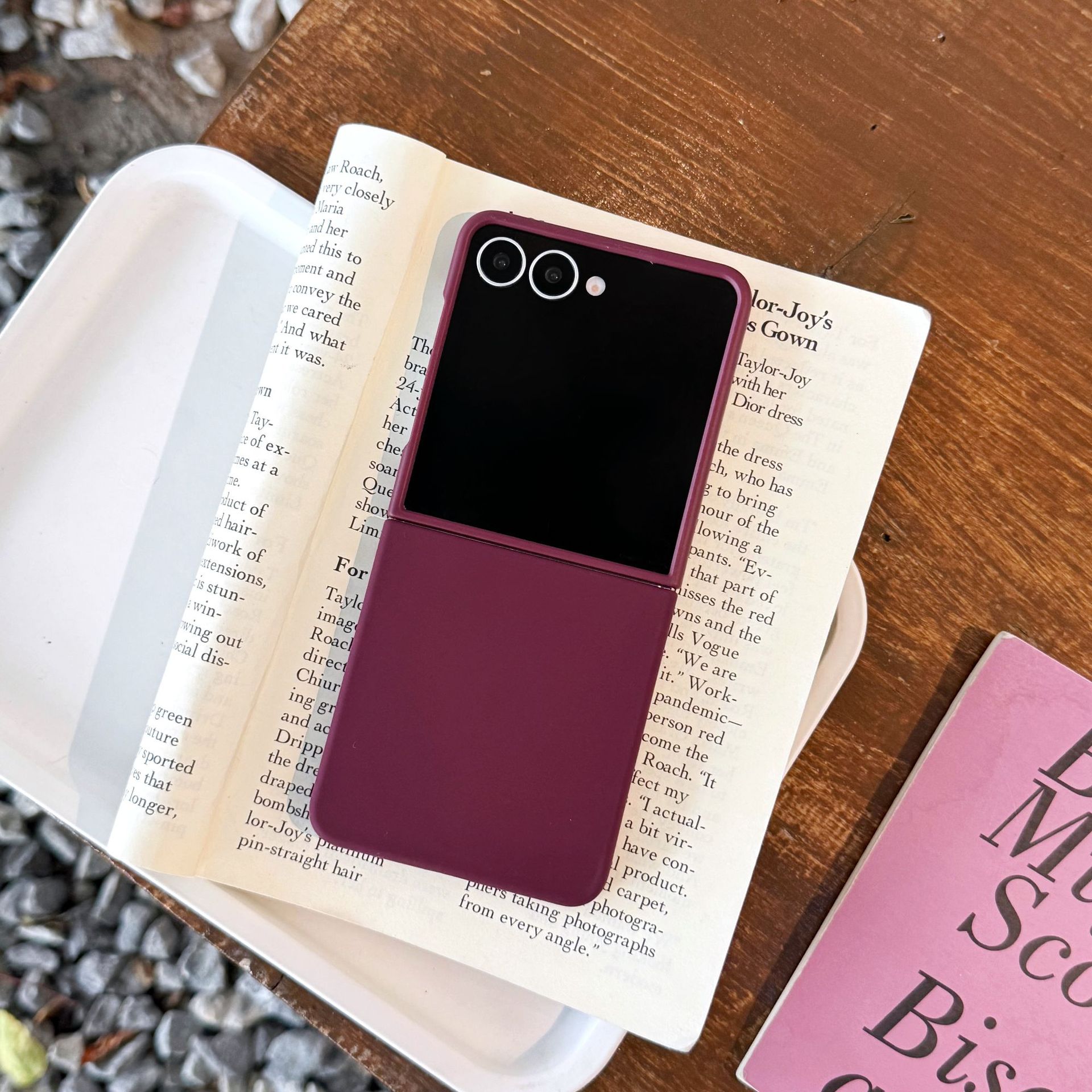 Compatible with Samsung Z Flip7 phone case, Flip6/5 liquid silicone soft case, solid color, ultra-thin skin-feel protective case.