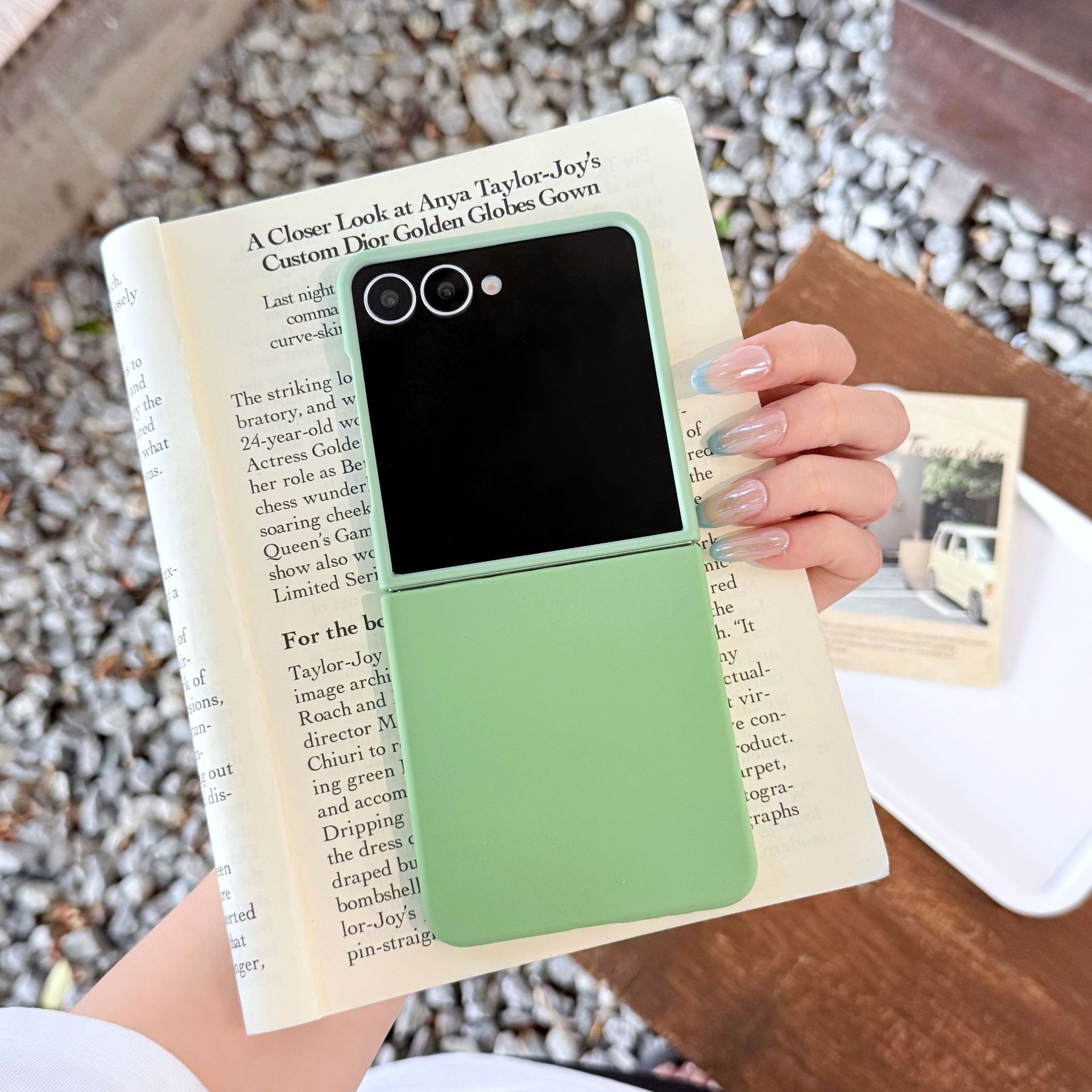 Compatible with Samsung Z Flip7 phone case, Flip6/5 liquid silicone soft case, solid color, ultra-thin skin-feel protective case.