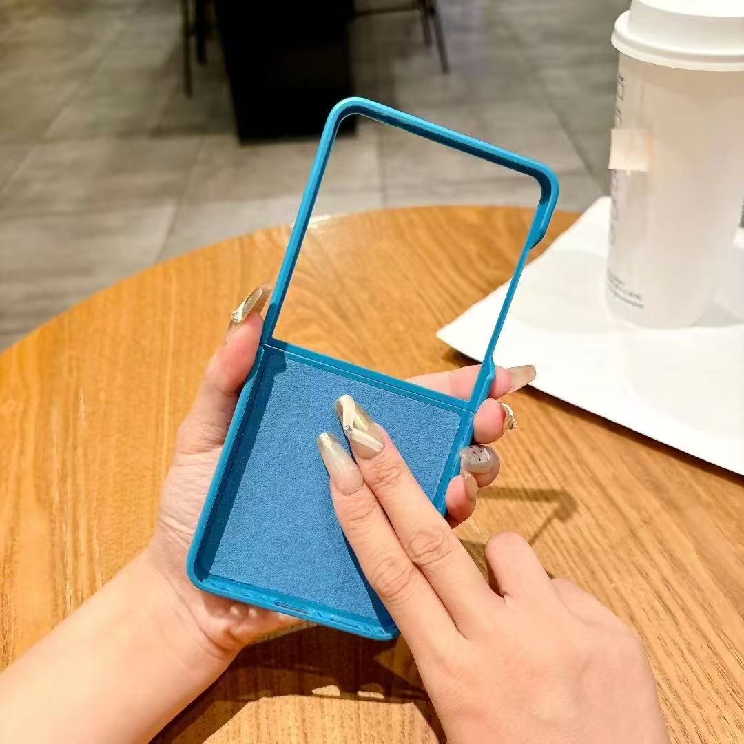 Compatible with Samsung Z Flip7 phone case, Flip6/5 liquid silicone soft case, solid color, ultra-thin skin-feel protective case.