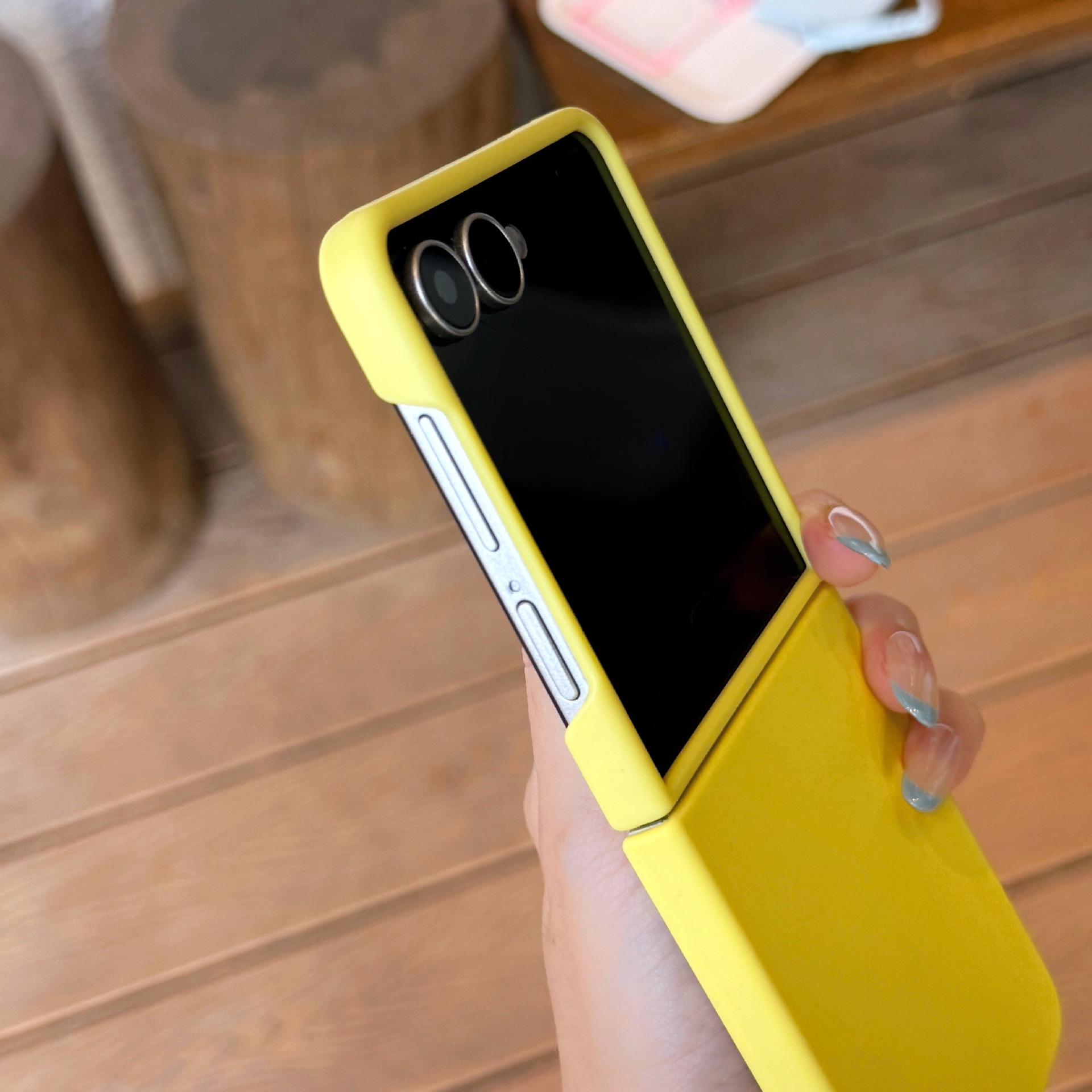 Compatible with Samsung Z Flip7 phone case, Flip6/5 liquid silicone soft case, solid color, ultra-thin skin-feel protective case.