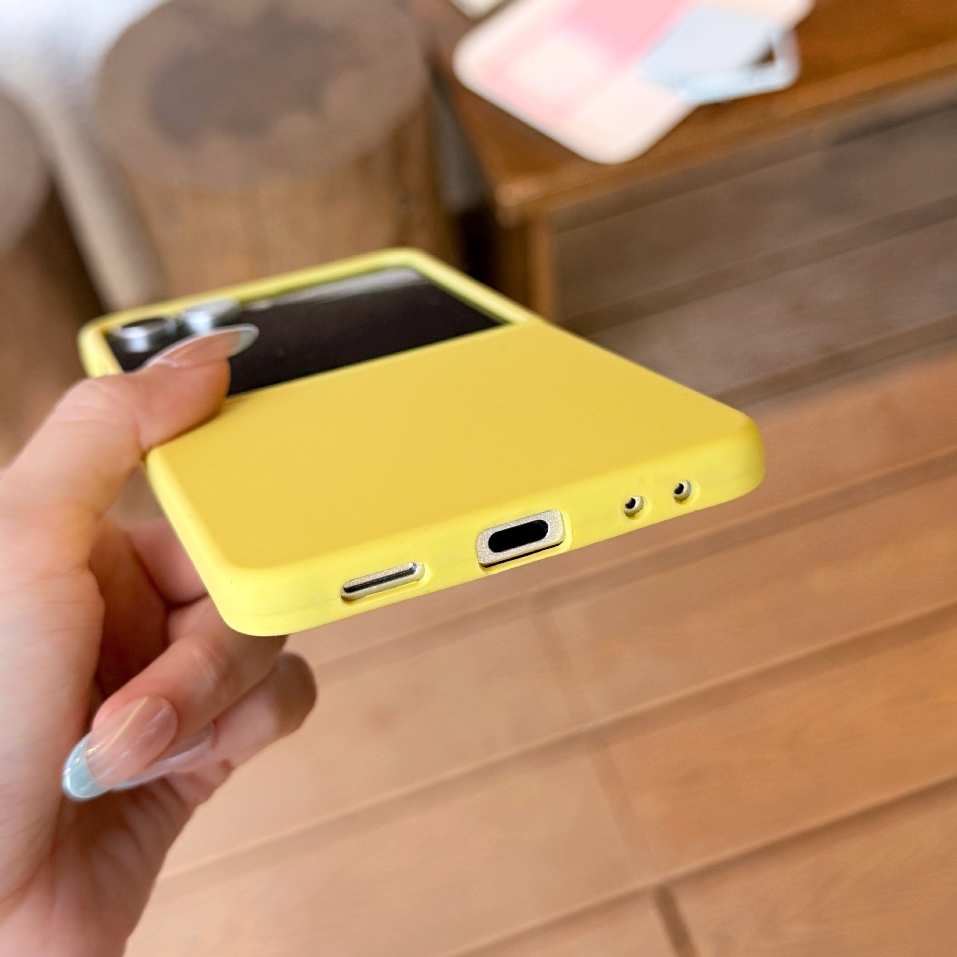 Compatible with Samsung Z Flip7 phone case, Flip6/5 liquid silicone soft case, solid color, ultra-thin skin-feel protective case.
