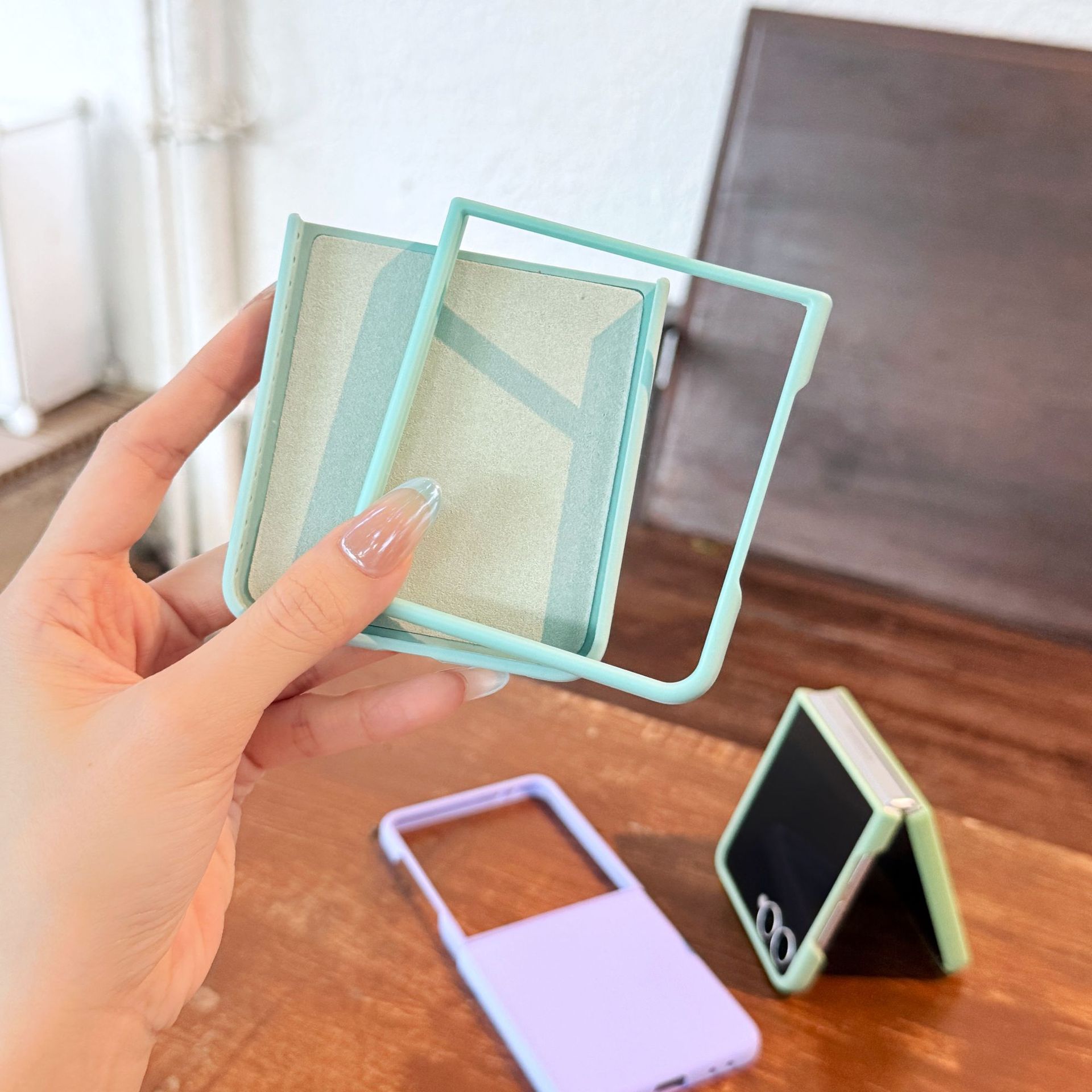 Compatible with Samsung Z Flip7 phone case, Flip6/5 liquid silicone soft case, solid color, ultra-thin skin-feel protective case.