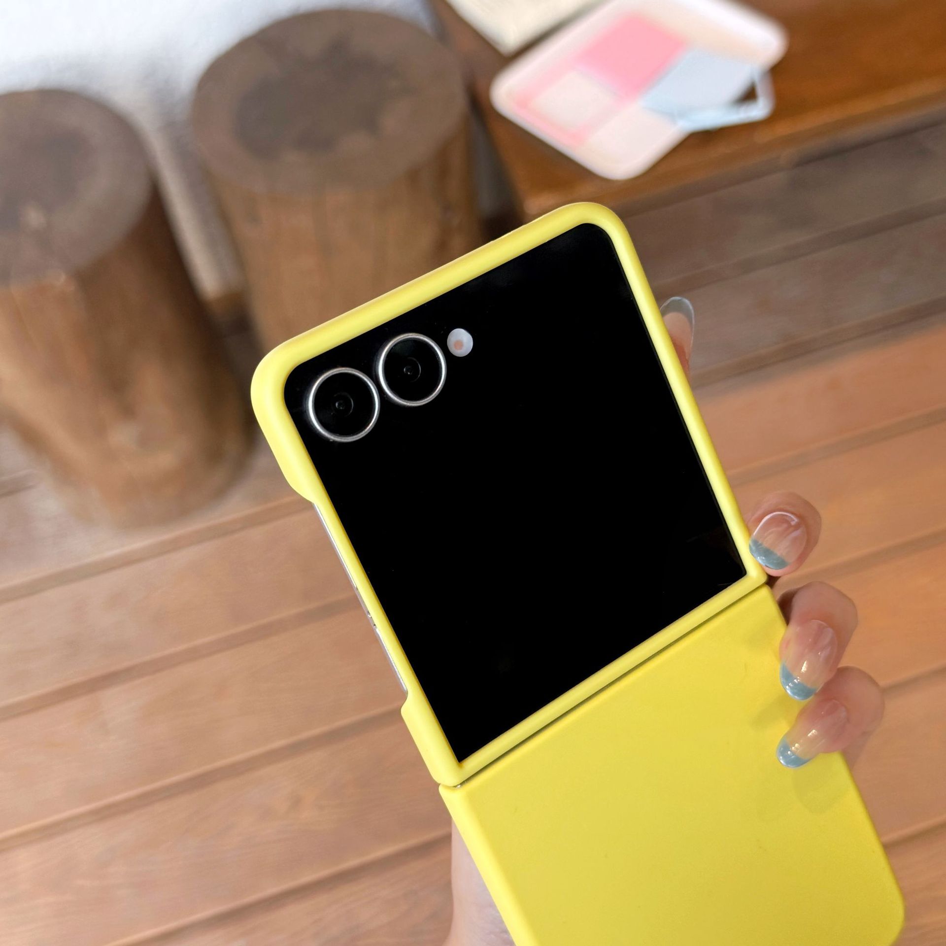 Compatible with Samsung Z Flip7 phone case, Flip6/5 liquid silicone soft case, solid color, ultra-thin skin-feel protective case.