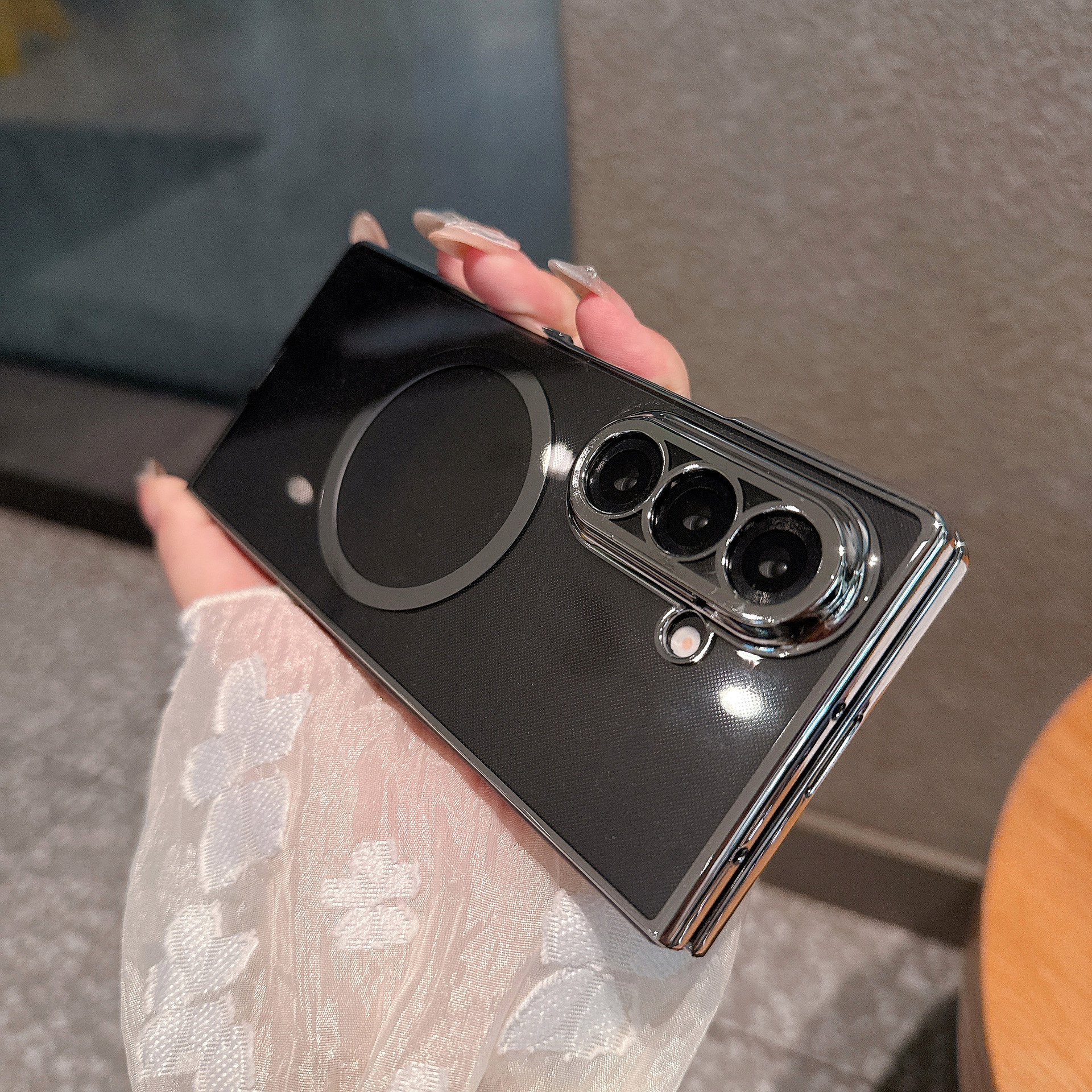 Compatible with Samsung Z Fold8 Ultra phone case 7/6/5 electroplated case film, wireless charging, magnetic closure, 4/3 high transparency, drop protection
